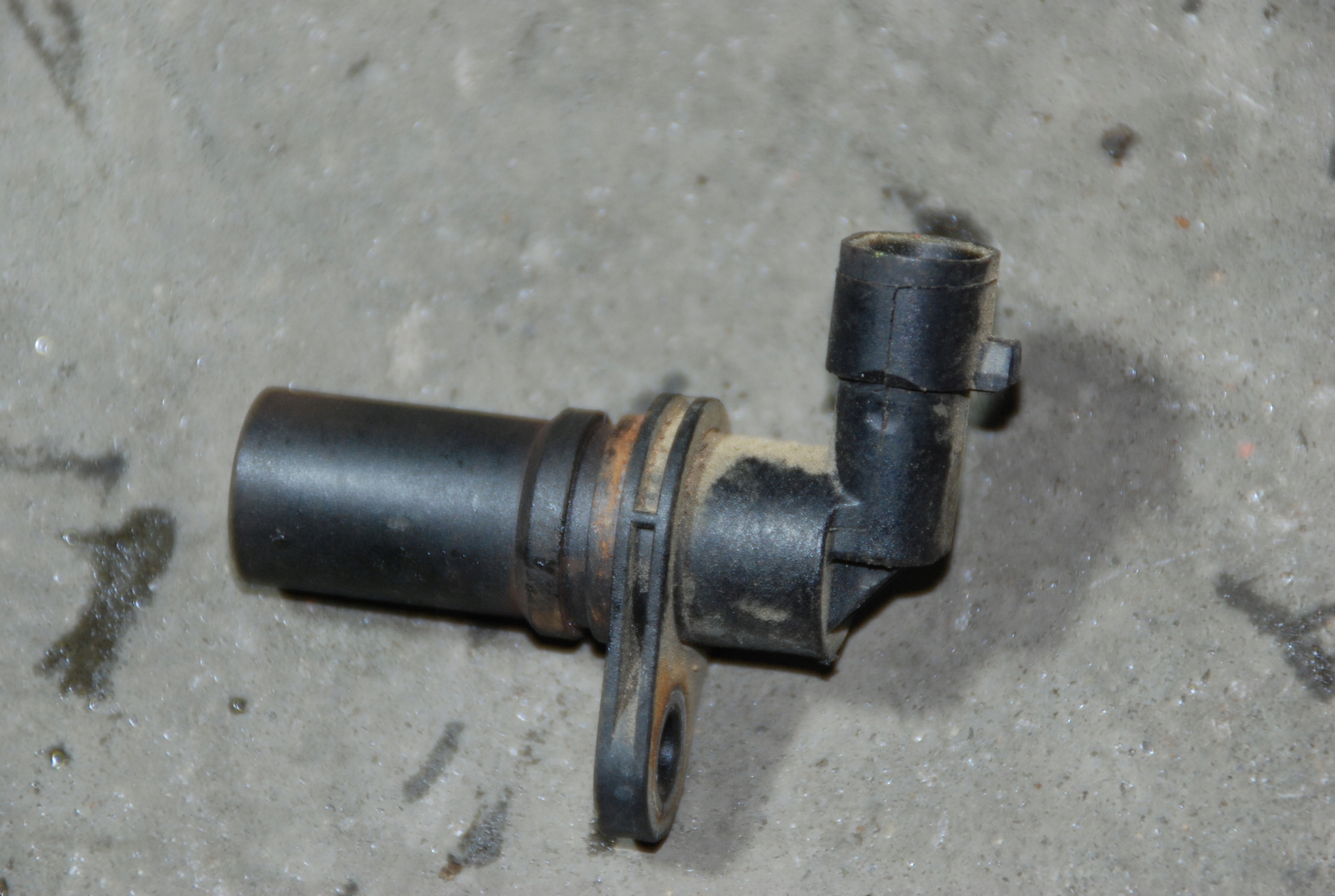 CORSA C DOBLO PUNTO II 1.3 CZUJNIK WAŁU 10-