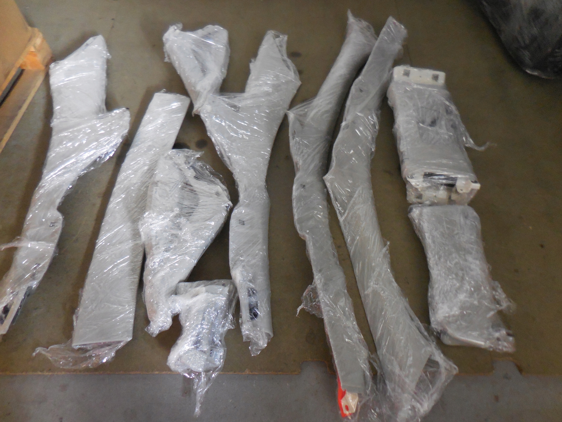 AUDI A8 D4 4H крышка стойки спуск ALCANTARA