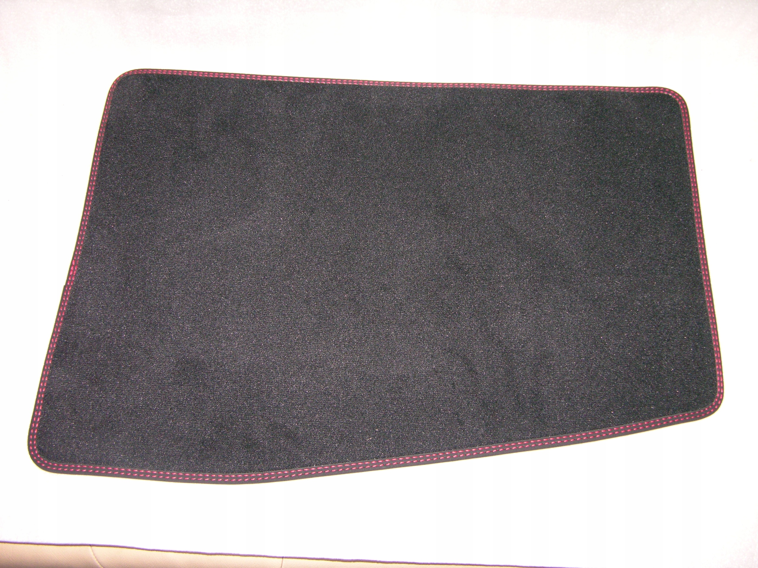 FORD FIESTA MK8 DYWANIKI WELUROWE ORYGINAL RED Multi Element Set Sets