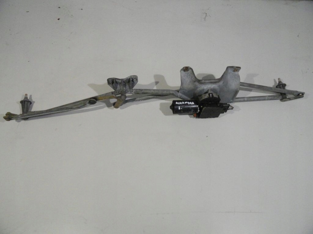 Seat Alhambra и передний механизм стеклоочистителя