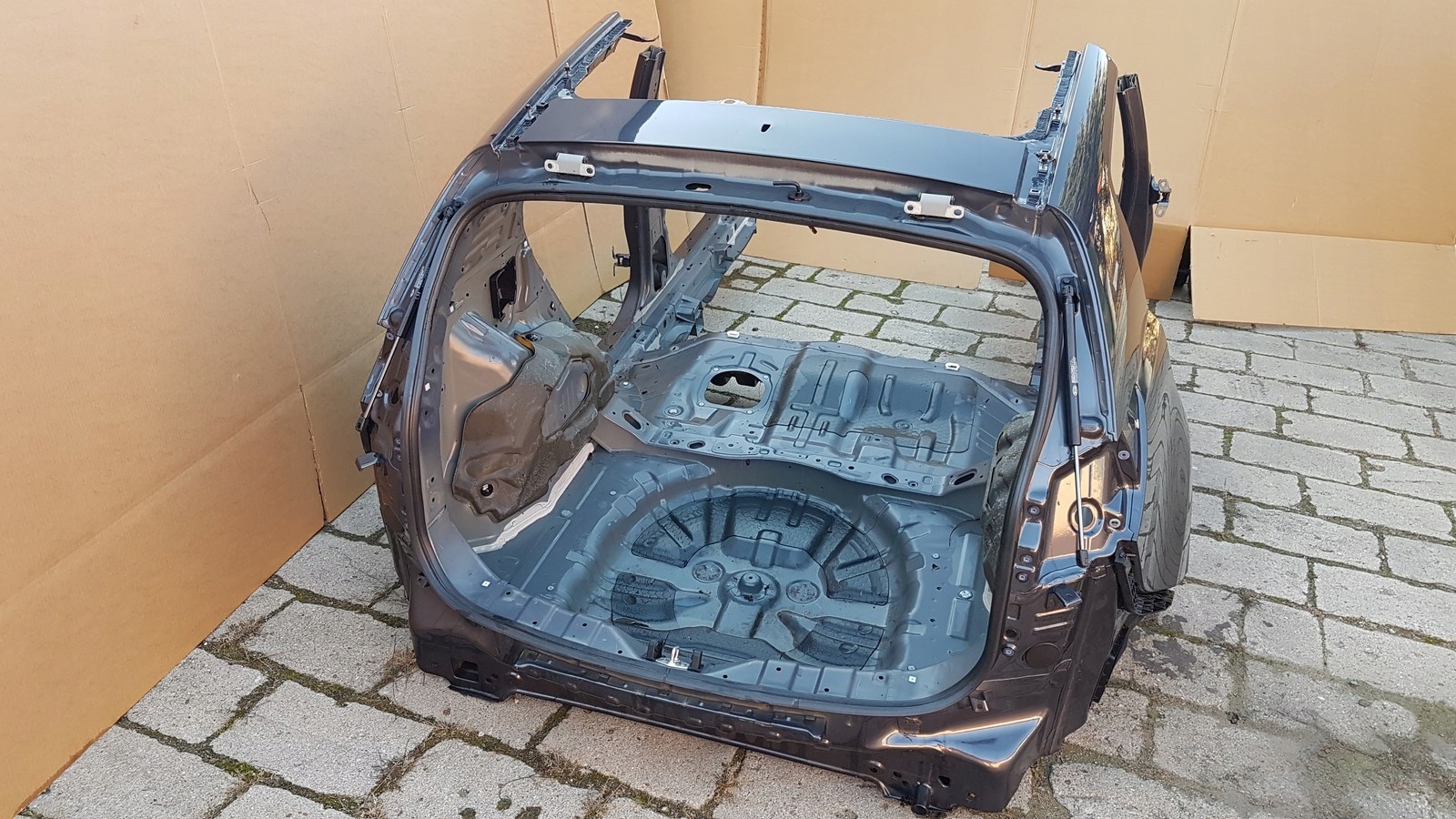 PRÓG BŁOTNIK TYLNY PRWAY KIA SPORTAGE III BE 2014 Typ samochodu Samochody osobowe