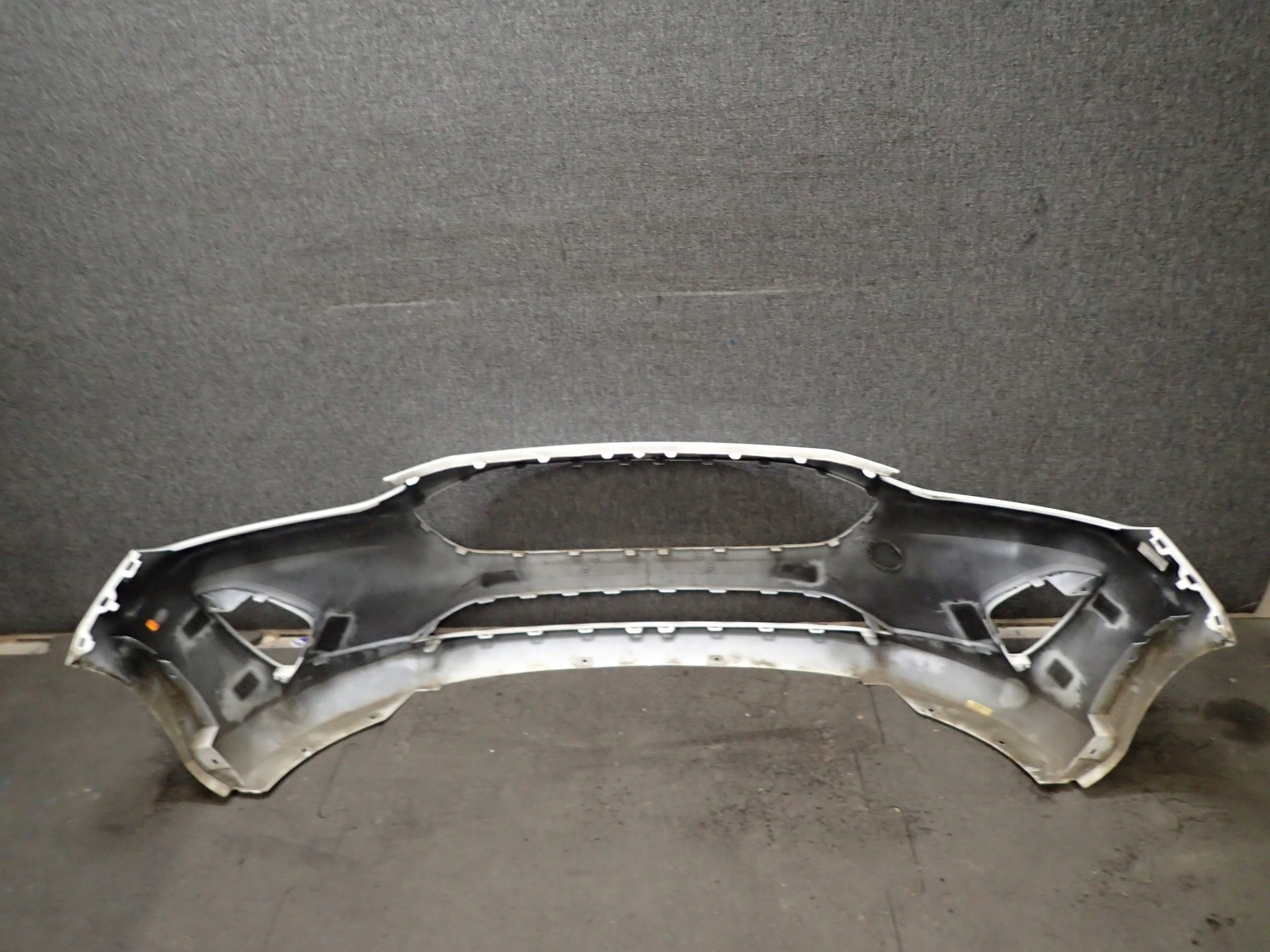 BUMPER FRONT FORD FIESTA MK8