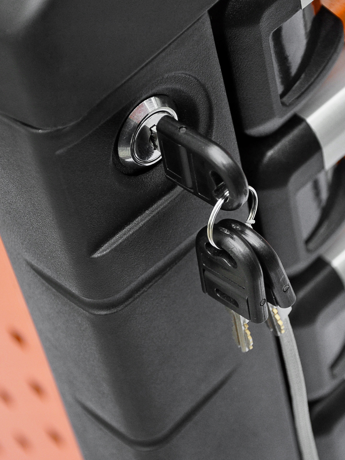 SZAFKA NARZEDZIOWA WOZEK ZESTAW DO TIRA CORONA Producent code C1285 T