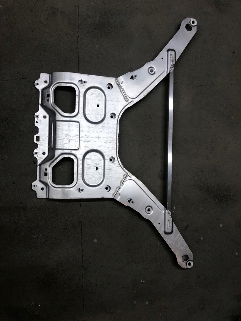 846513156 - CHEVROLET CAMARO 2016+ 16 колыбель сани тележка скамейка