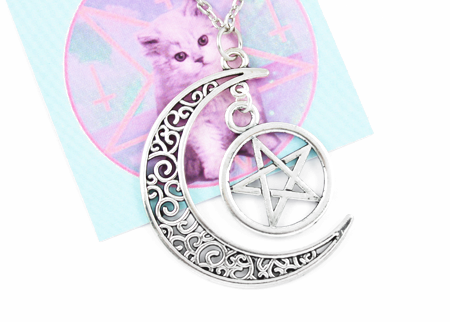 

wisiorek Księżyc pentagram pastel goth gotycki