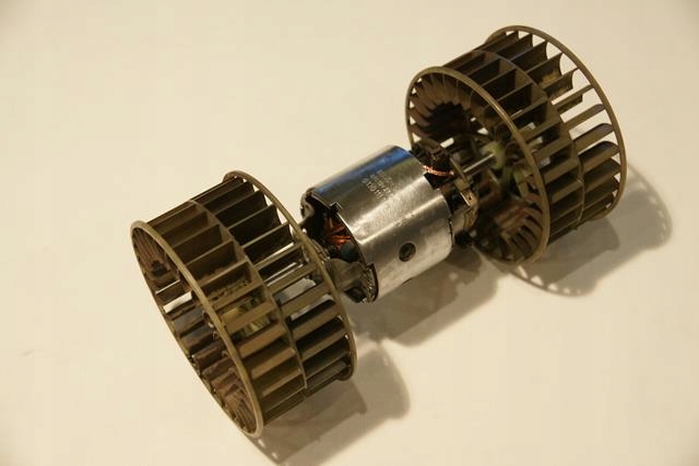 WENTYLATOR DMUCHAWA MERCEDES 190 W201 0130111109