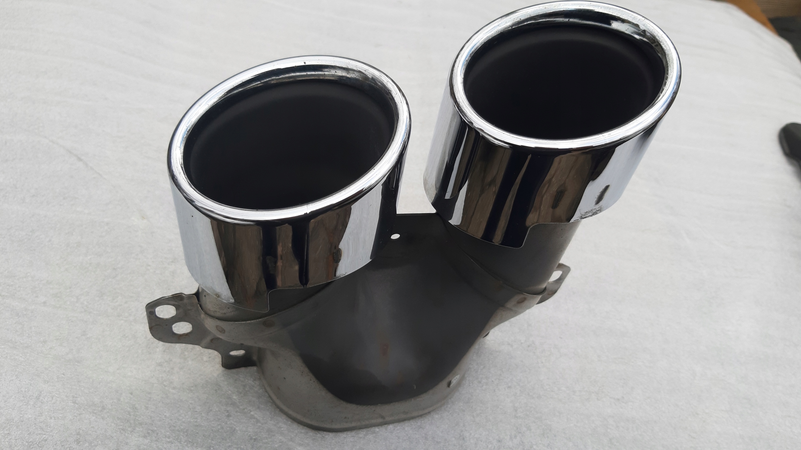 A2054903903 - GLC COUPE W205 C43 наконечник выхлопной трубы AMG