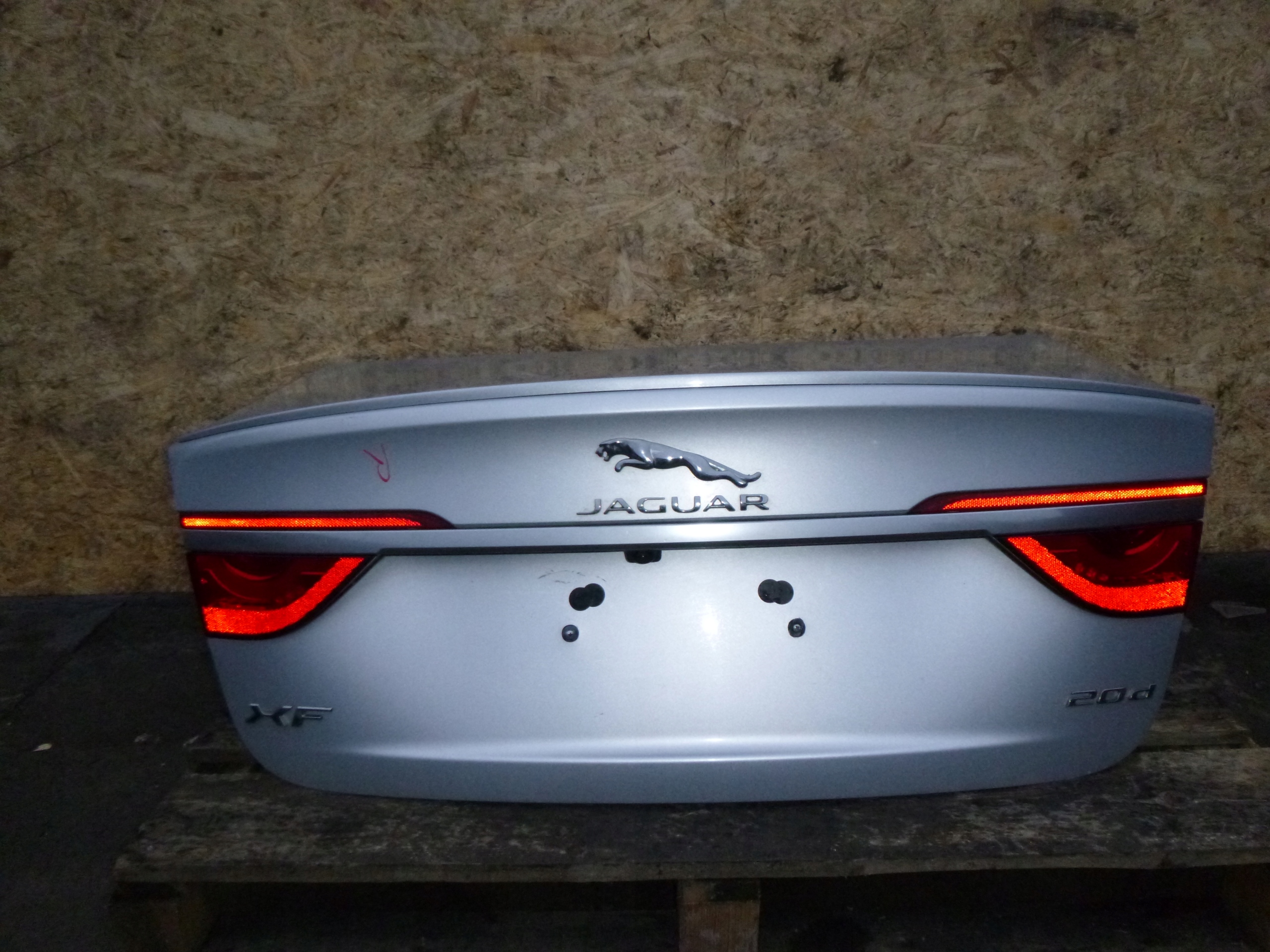 KLAPA BAGAŻNIKA BEZ KAMERA JAGUAR XF