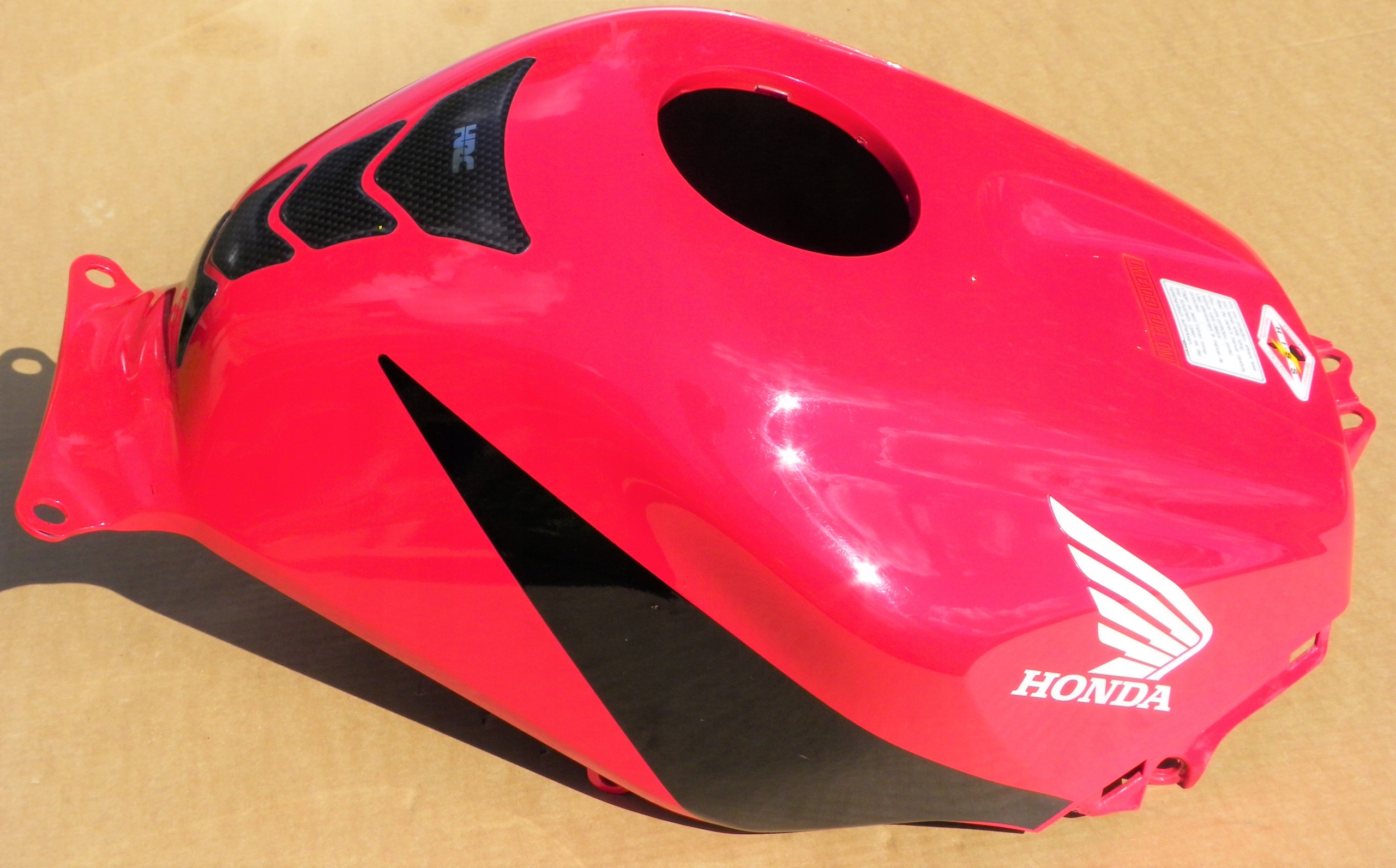 HONDA CBR600RR PC37 КРИШКА БАКА ПАЛИВНИЙ БАК