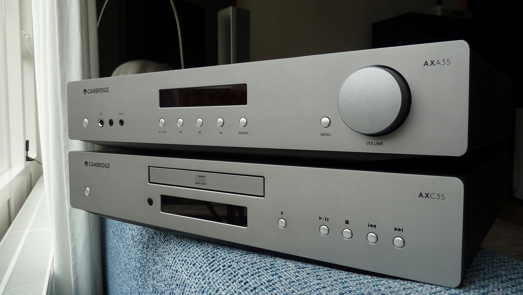 CAMBRIDGE AUDIO AXA35 + AXC35 = WZMACNIACZ + ODTWARZACZ CD = IDEAŁ KONESERA Kolor srebrny