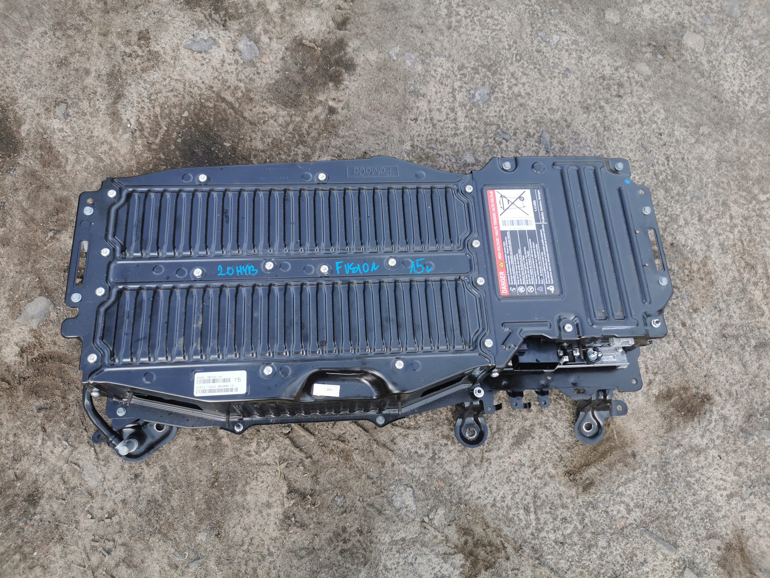 АККУМУЛЯТОР DG98 10B759 AA FORD FUSION USA 2.0 HYBRID