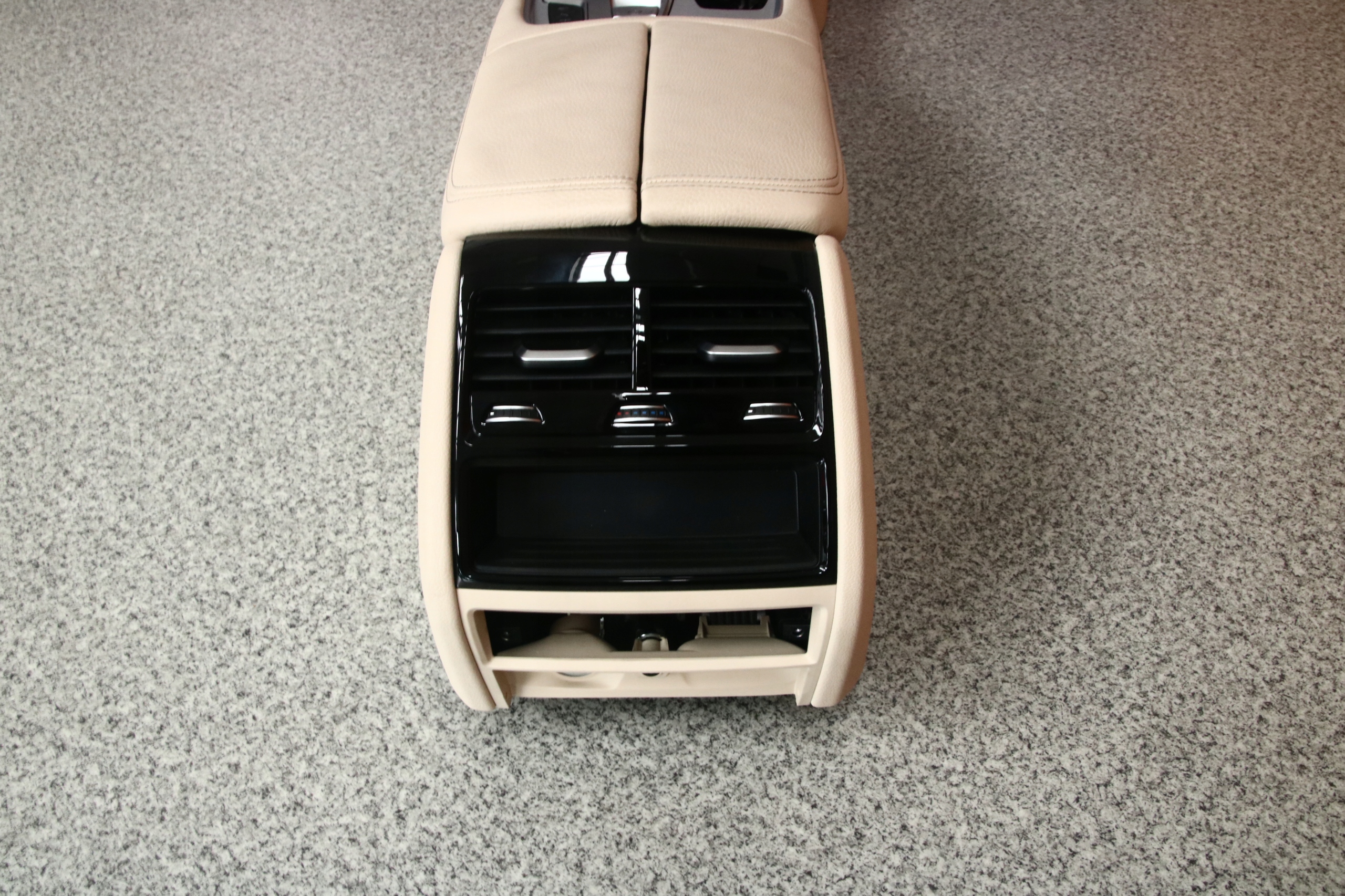 BMW G11 G12 - TUNEL bracciolo CANBERRABEIGE