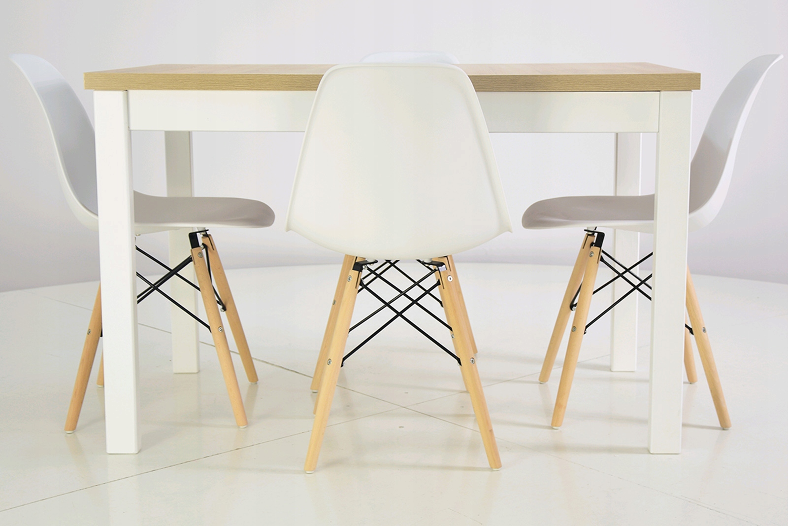 Mały zestaw kuchenny STÓŁ 70/160 z 4 krzesłami Marka Grande