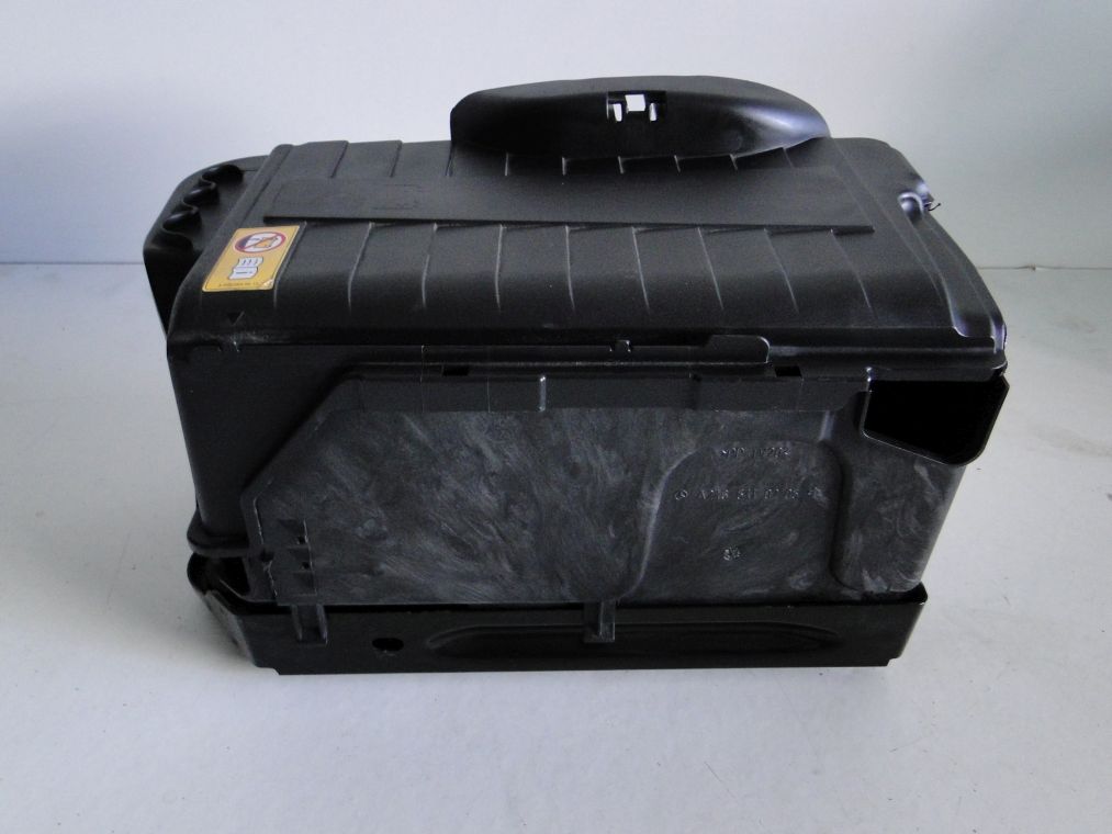 MERCEDES B KLASA W 246 OBUDOWA AKUMULATORA KOMPLET Jakość części (zgodnie z GVO) O - oryginał z logo producenta pojazdu (OE)