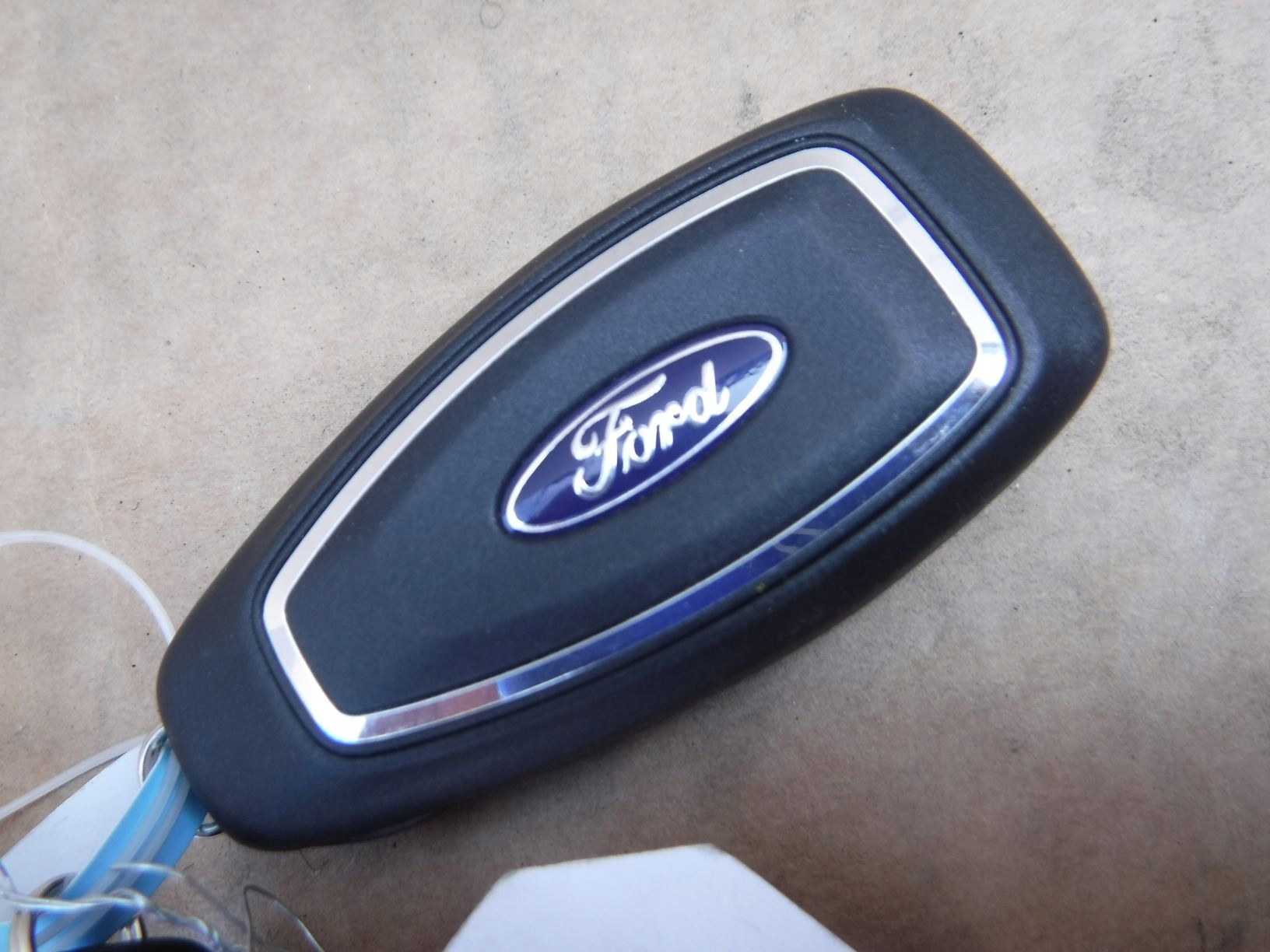 Kluczyk KEYLESS FORD FOCUS MK4 2018- Producent części Ford OE