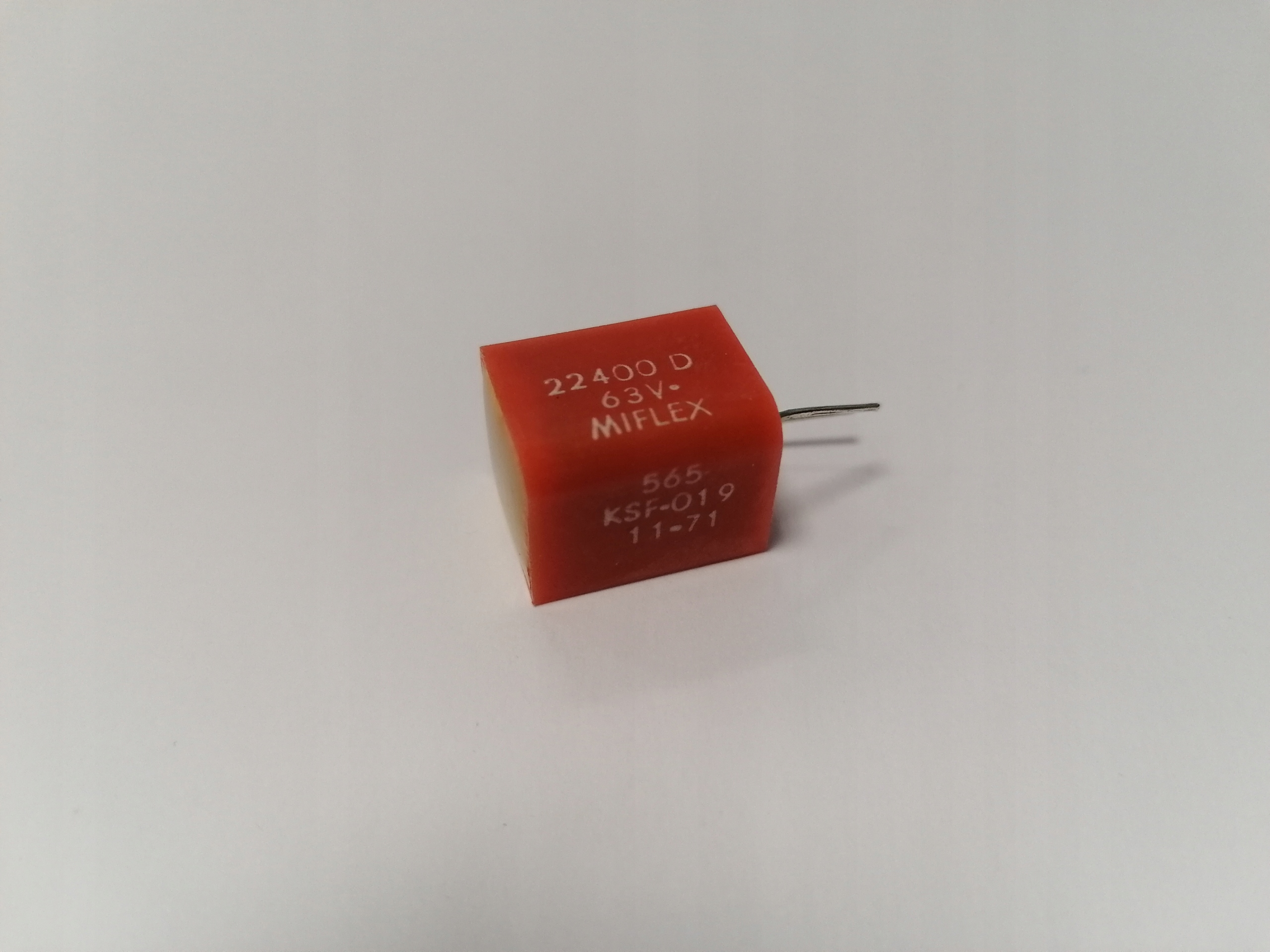 Kondensator 22400 D MIFLEX 63V