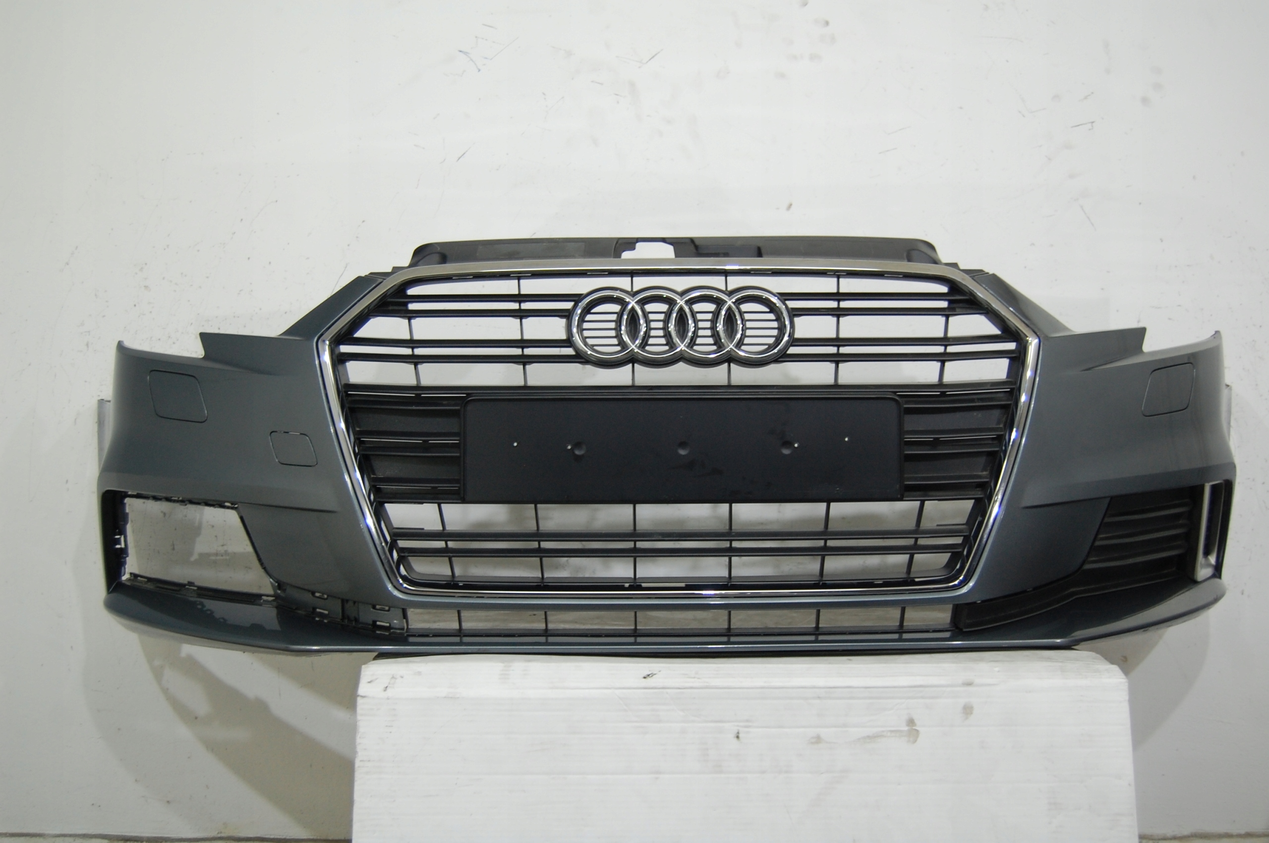 БАМПЕР AUDI A3v РЕСТАЙЛИНГ 2016-2019 SPORTBACK РЕШЕТКА РАДИАТОРА