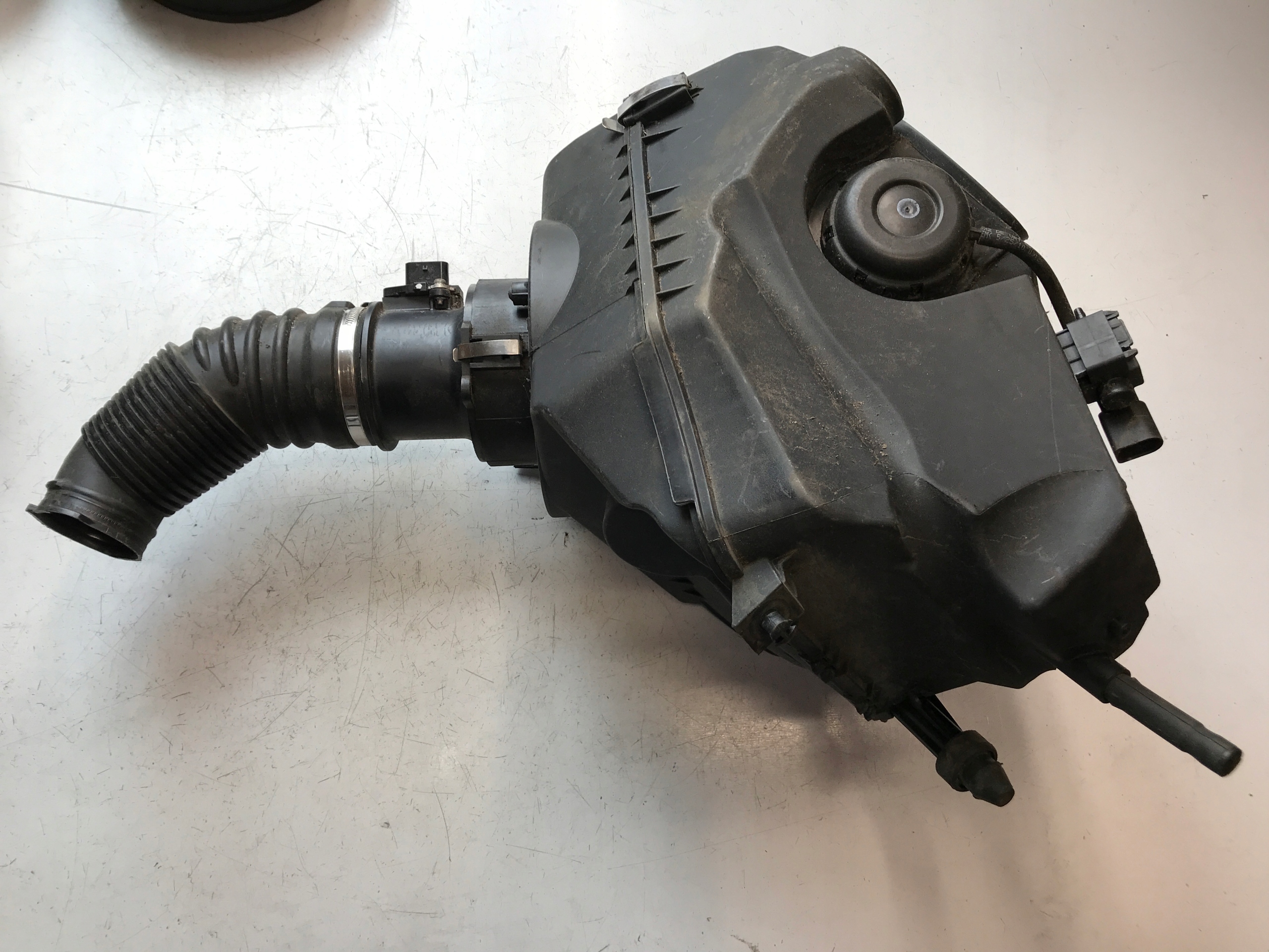 Audi OE 059906461N корпус салонного фильтра Воздух