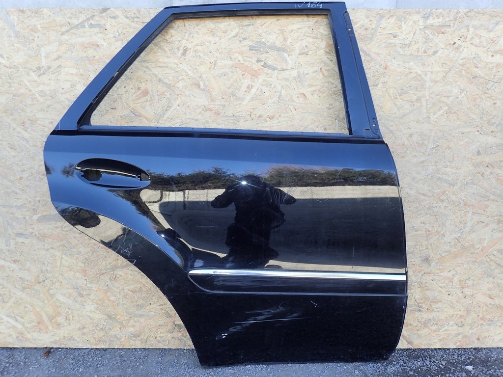 дверь правая задняя MERCEDES ML 164 05-11R