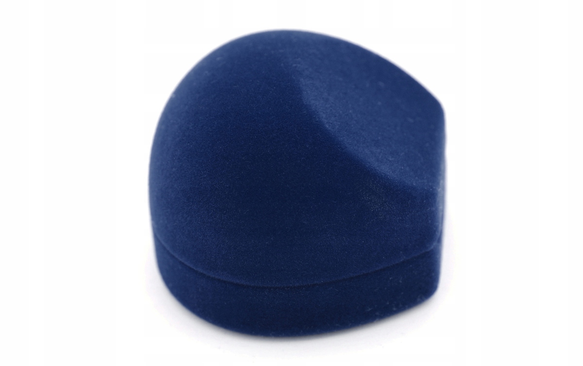 

Szafirowe etui na obrączki, pierścionki