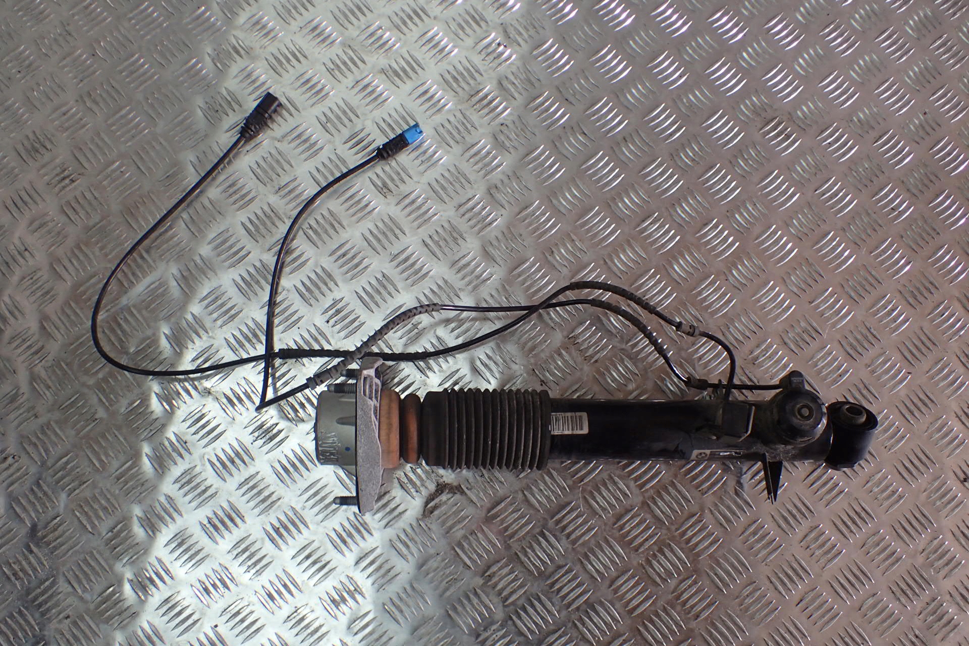 BMW X6m F16 F86 АМОРТИЗАТОР ЗАД. ЗАДНІЙ ПРАВИЙ R