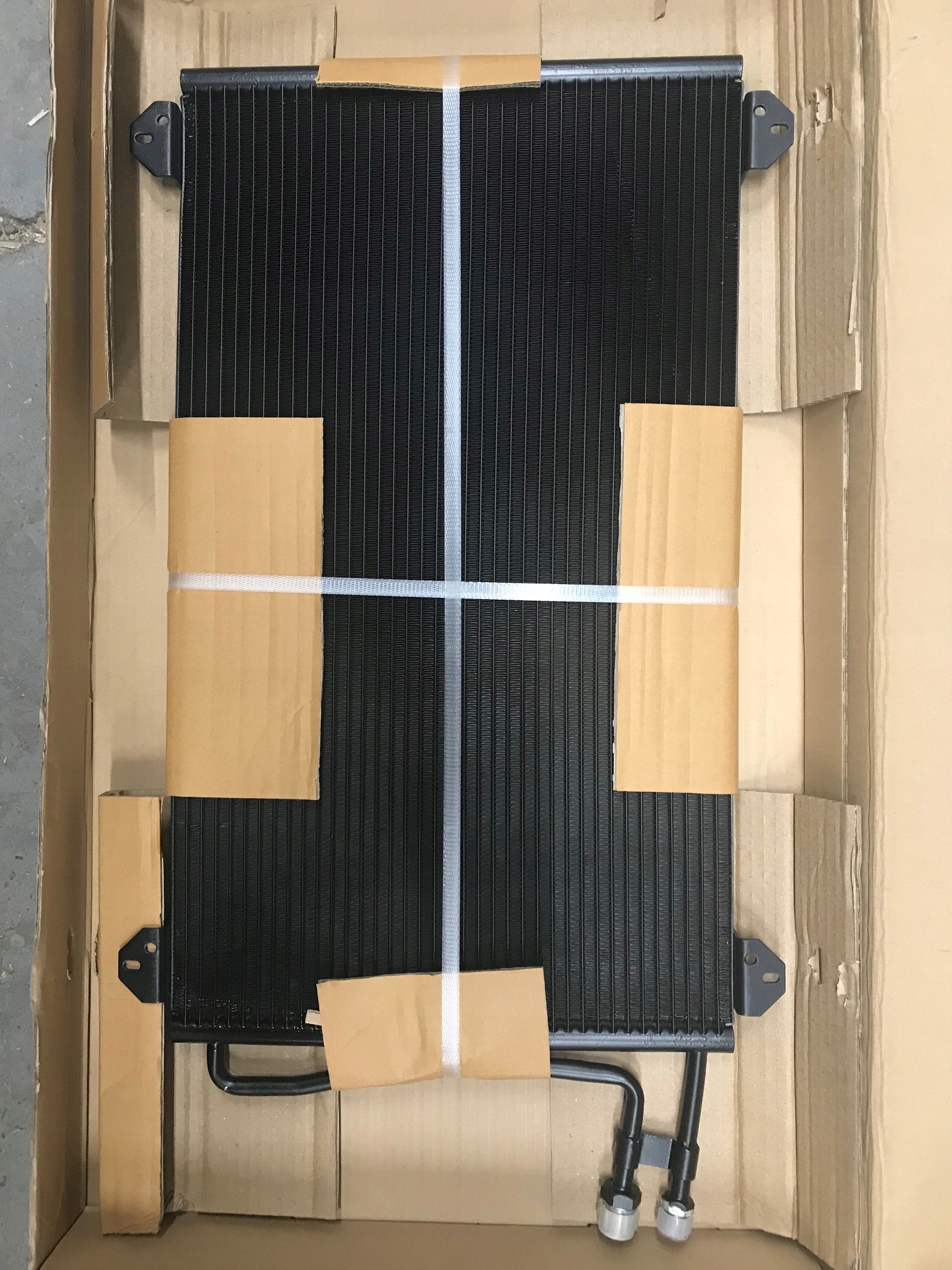 MB Sprinter Skraplacz BEHR Hella rocznik 1995 2006 Part number 8fc351037161