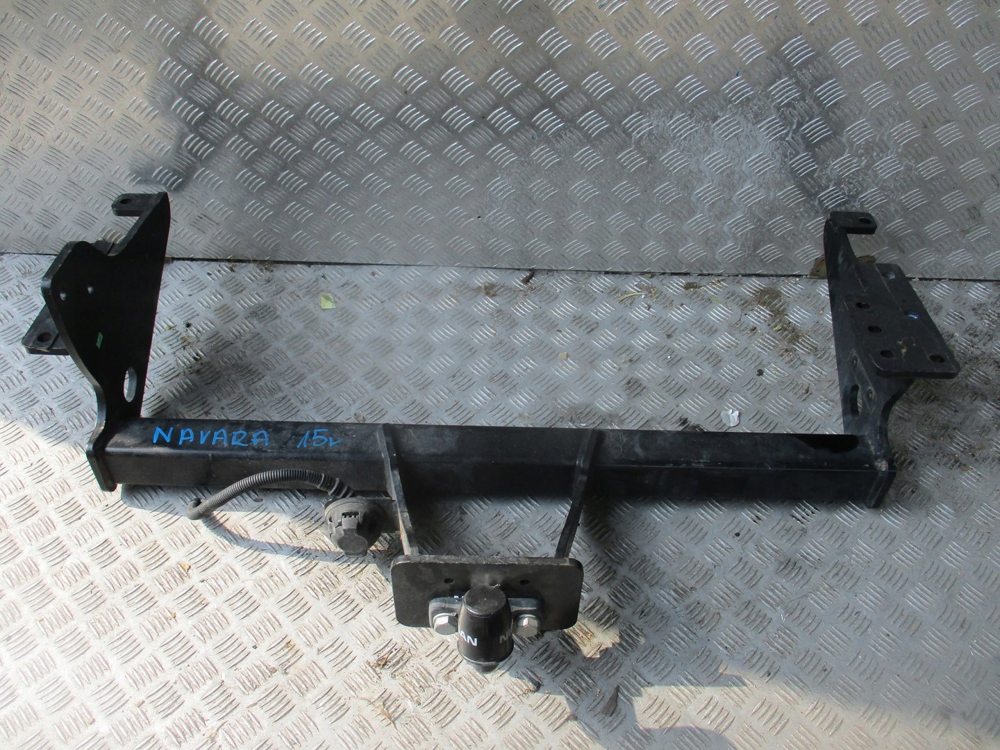 sider rear part tow Nissan Navara 15r