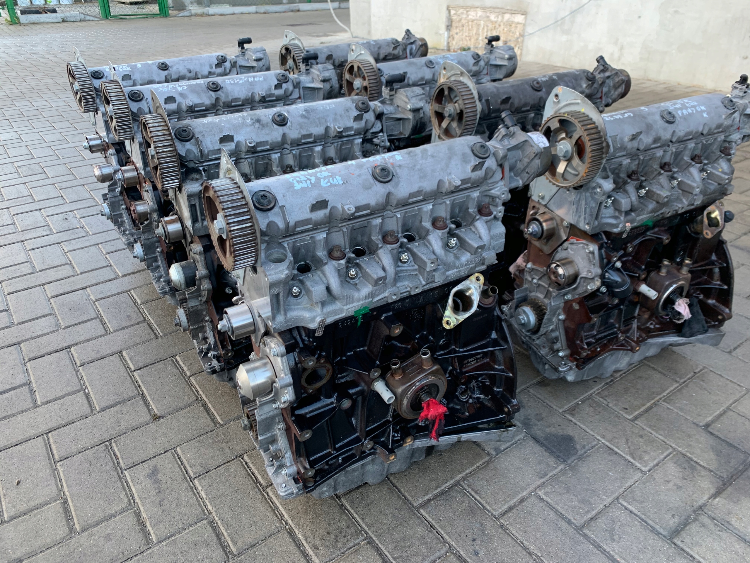 RENAULT TRAFIC OPEL VIVARO SILNIK1.9 DCI CDTI