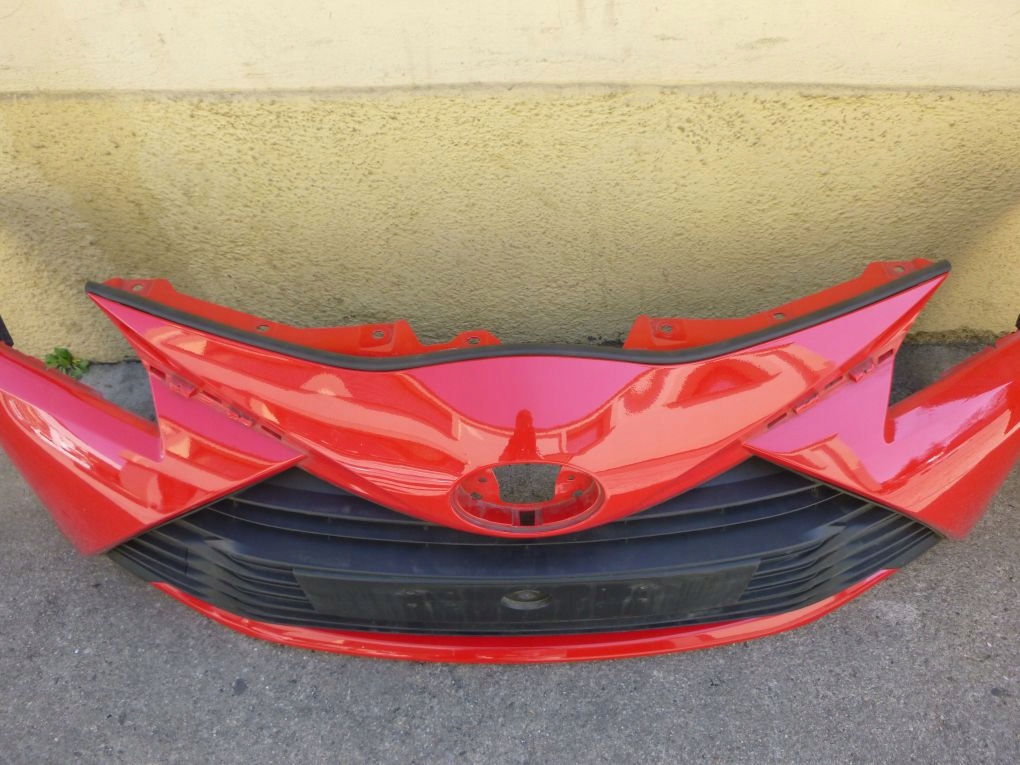 TOYOTA YARIS III LIFT 17- front bumper front