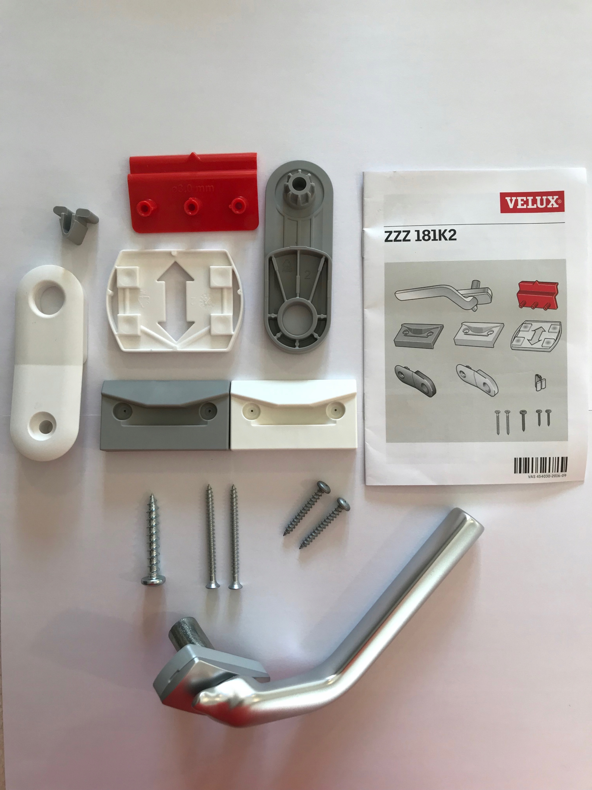 KLAMKA DO OKNA DACHOWEGO VELUX-oryginalna-ZZZ181K2 Marka VELUX