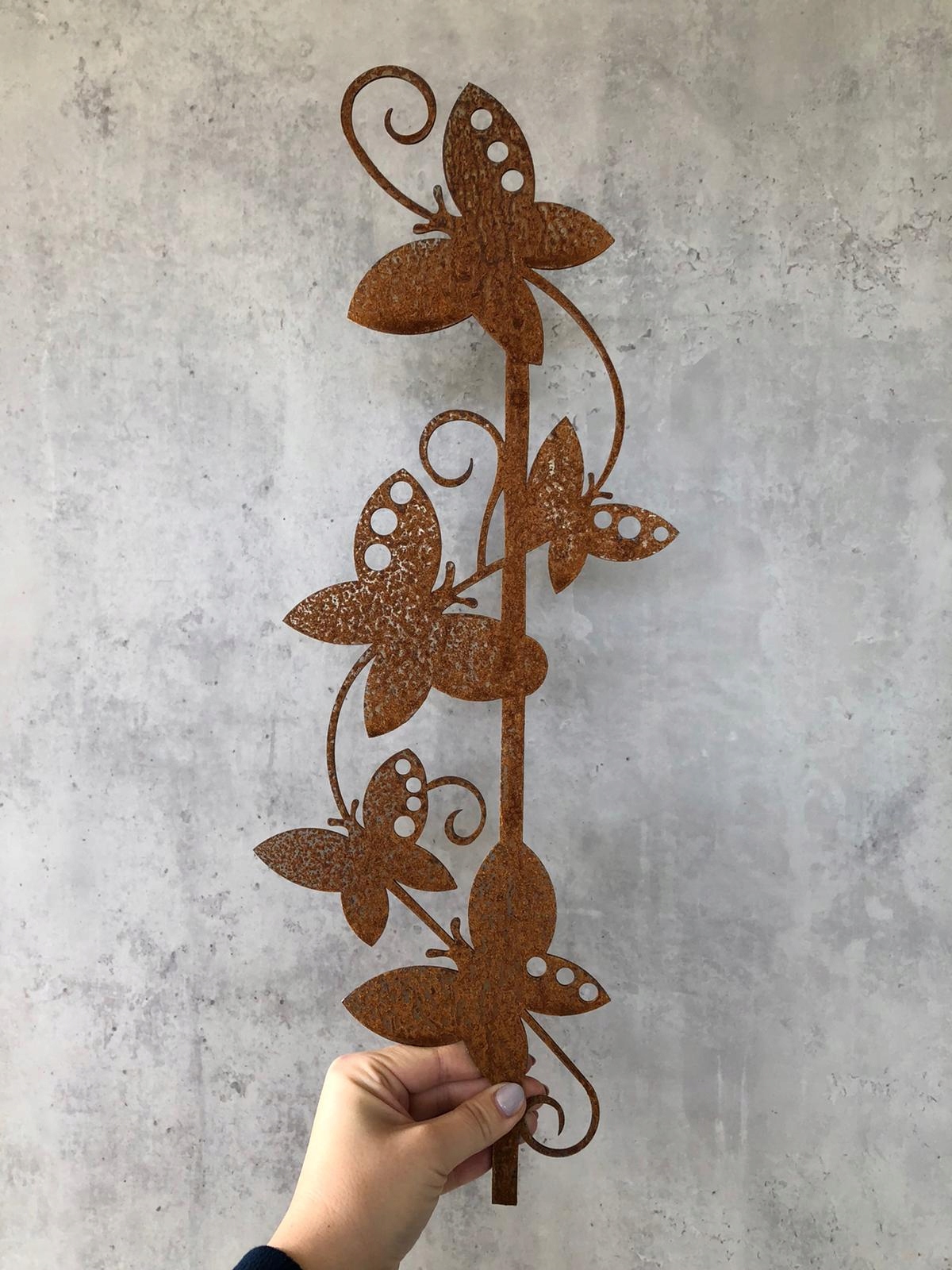 Motyle na gałązce ozdoba ogrodowa Rdza Industrial Producent inna