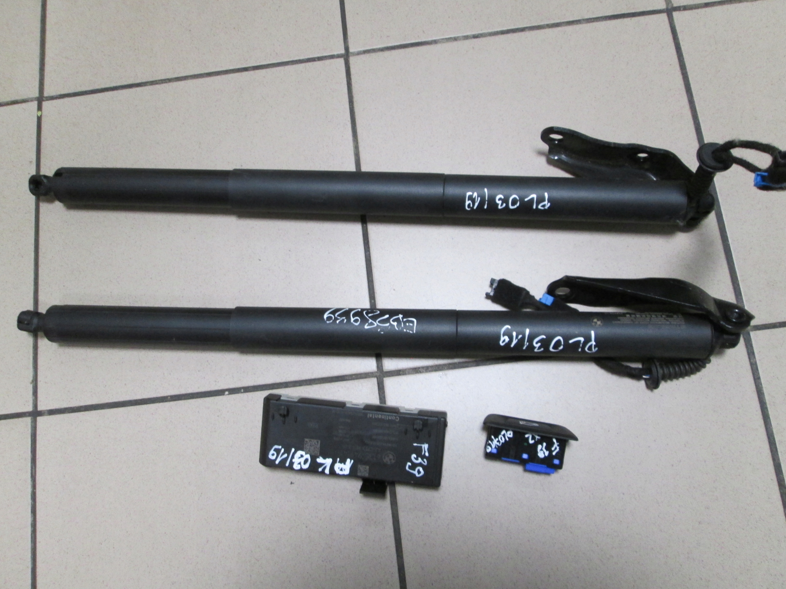 BMW X2 F39 KLAPA TELESKOP PRZYCISK KPL