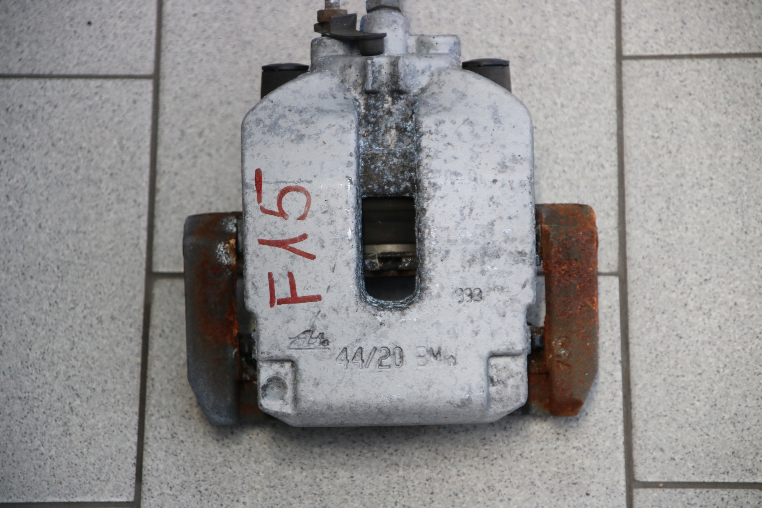BMW X5 F15 E70 caliper brake left rear part 44/20