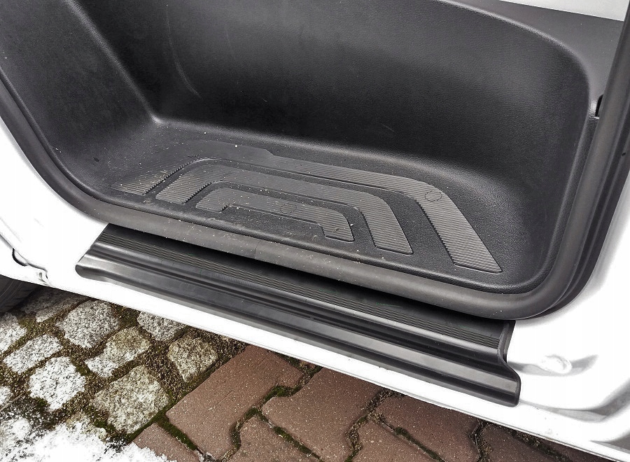 Nakladki listwy progowe Mercedes Sprinter W907 18 Manufacturer Rider