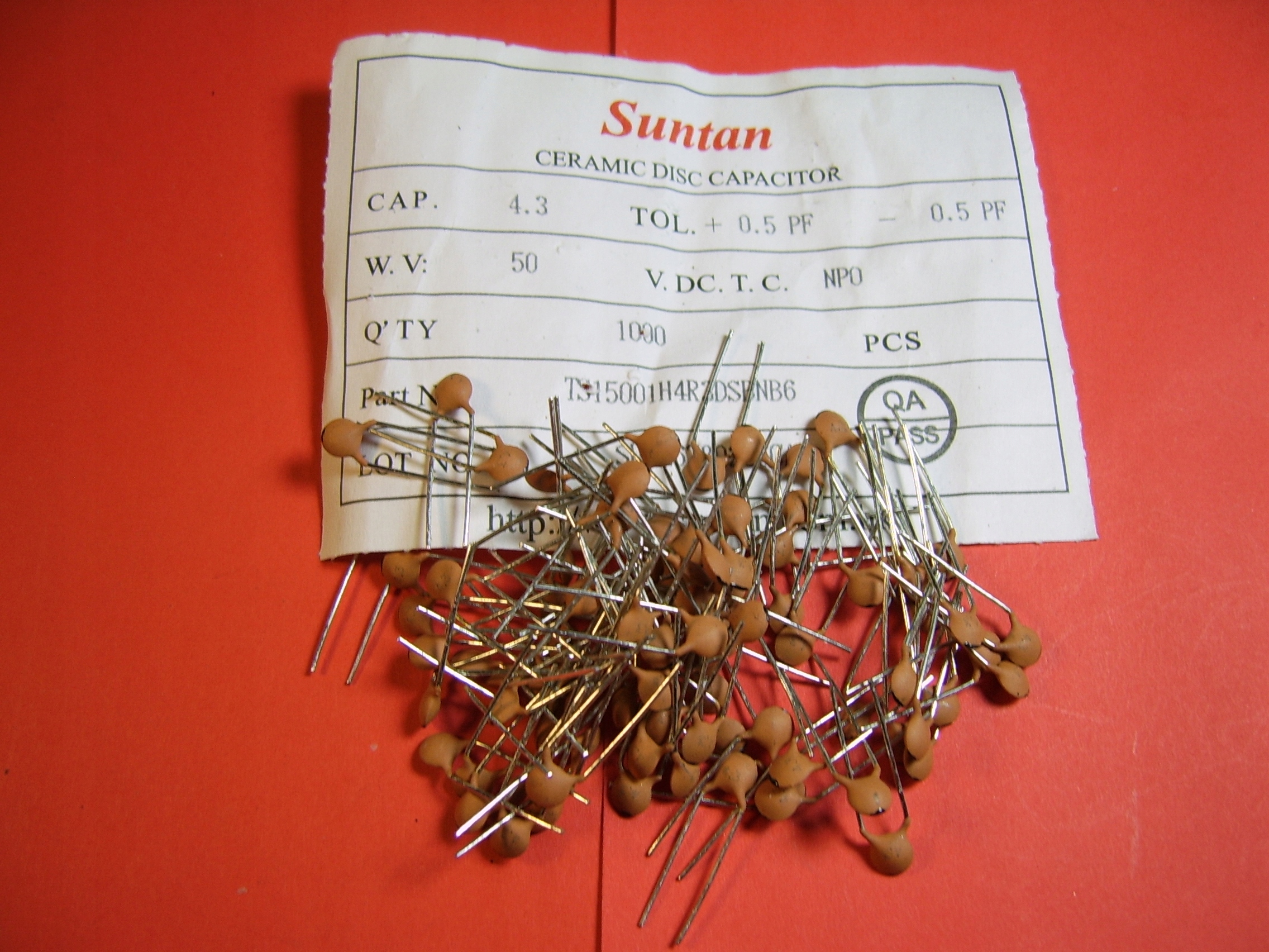 100x 4.3pF 50V +/-0.5pF NP0 kond. ceramiczny Tht