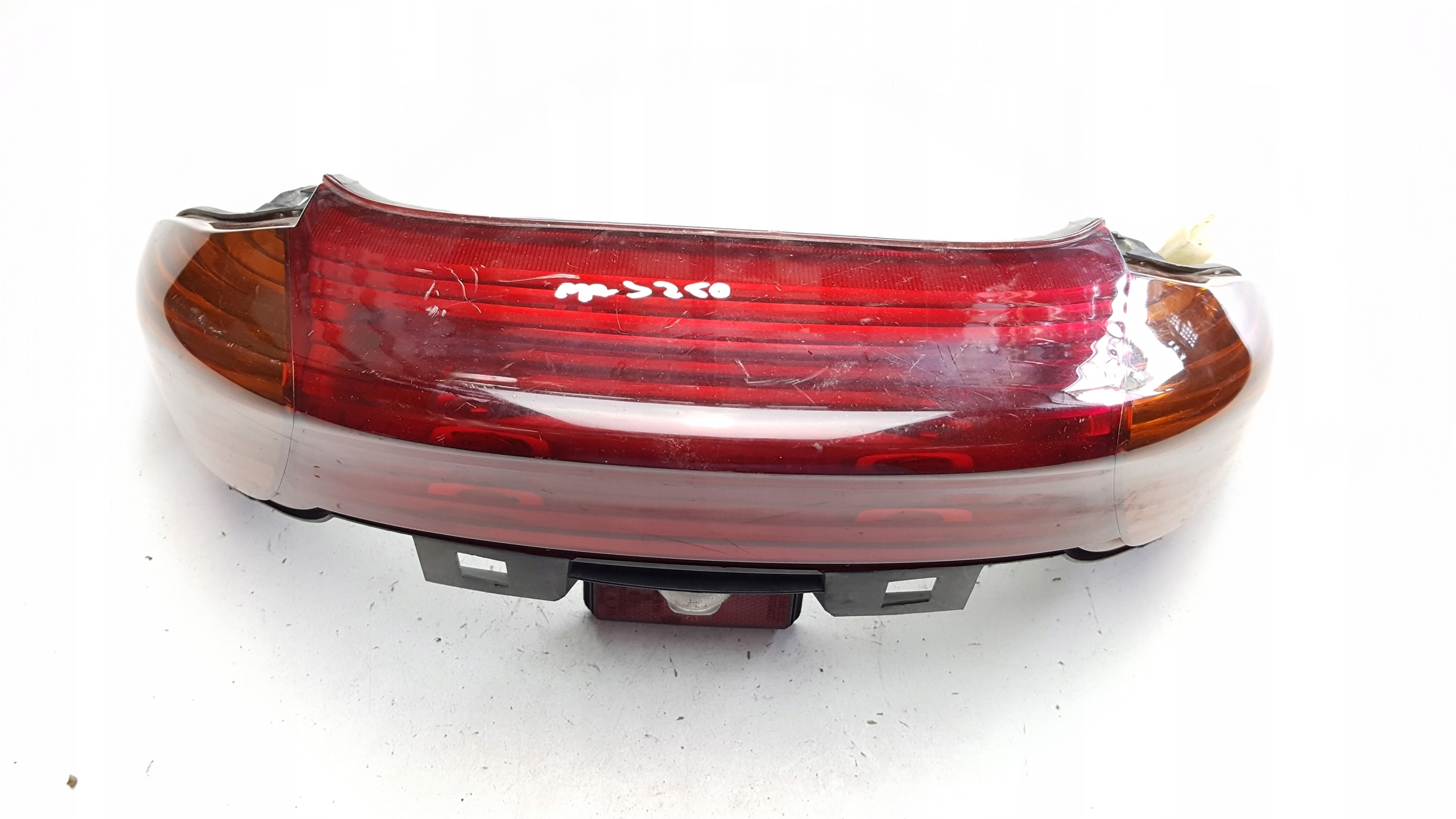 LAMPA TYŁ YAMAHA MAJESTY 250