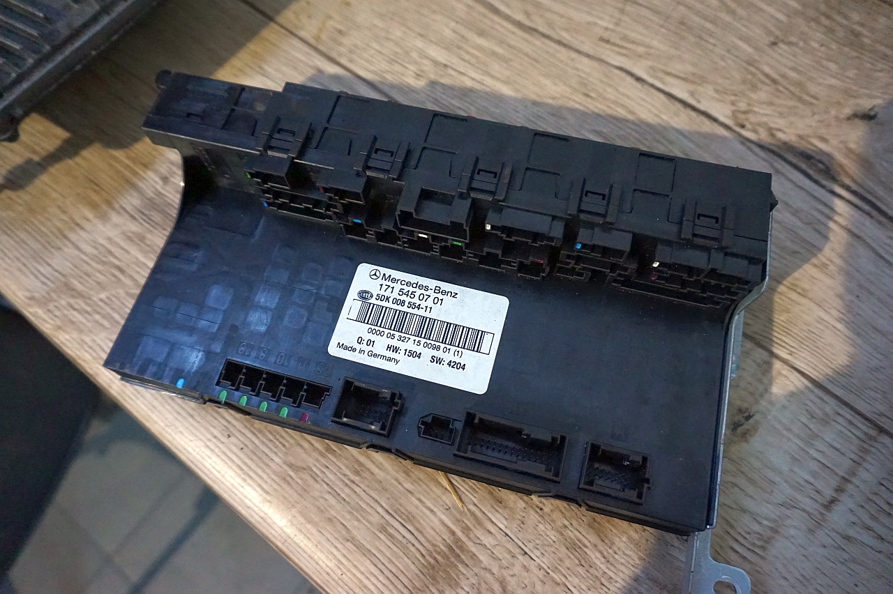Mercedes w171 moduł sam 1715450701 sterownik