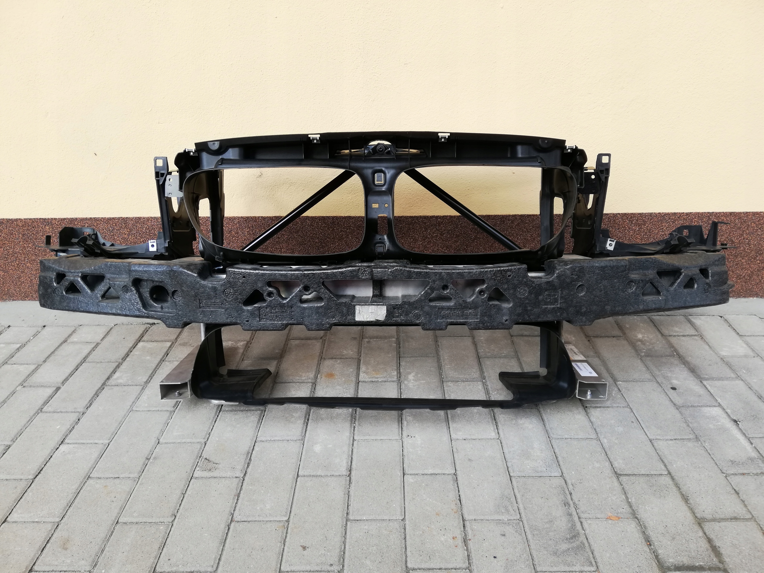 PAS PRZEDNI WZMOCNIENIE BMW 5 F10 F11 M5