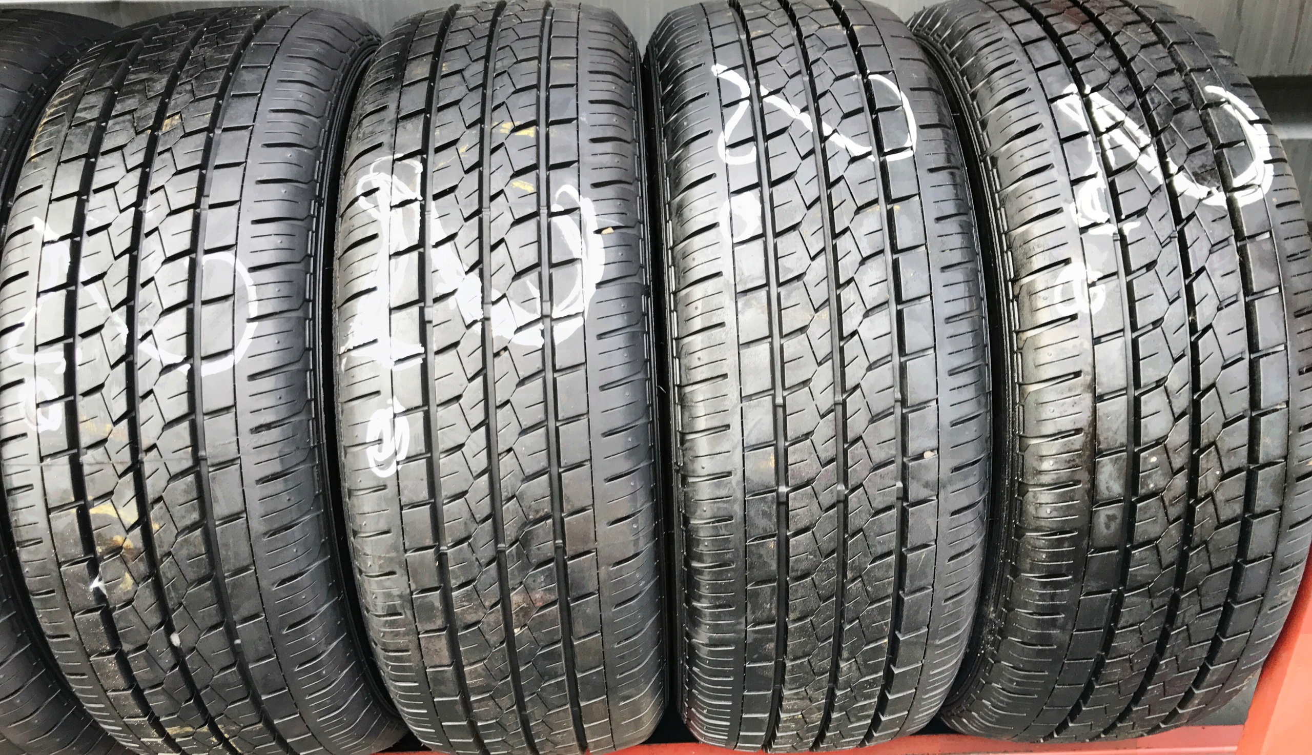 4x 215/65R15C BRIDGESTONE DURAVIS R410 104T LATO