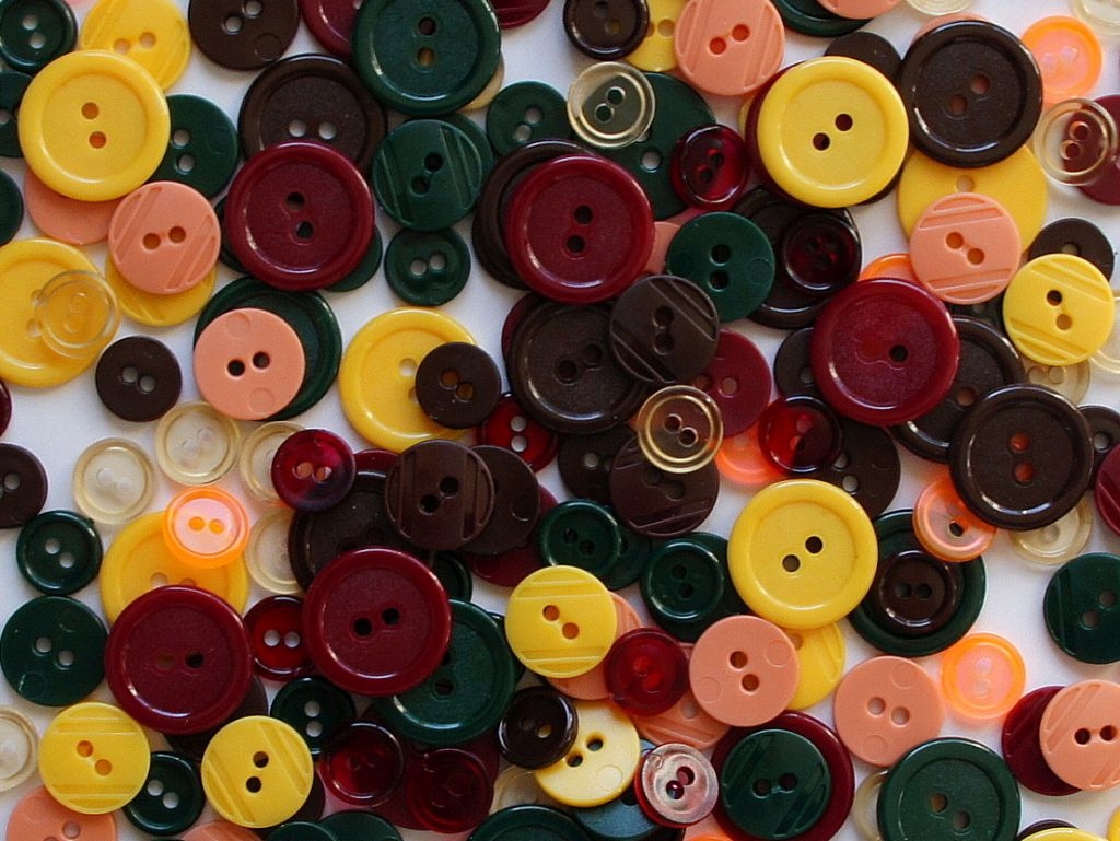 Guziki Plastikowe Jesienne -3 wielkości-200szt