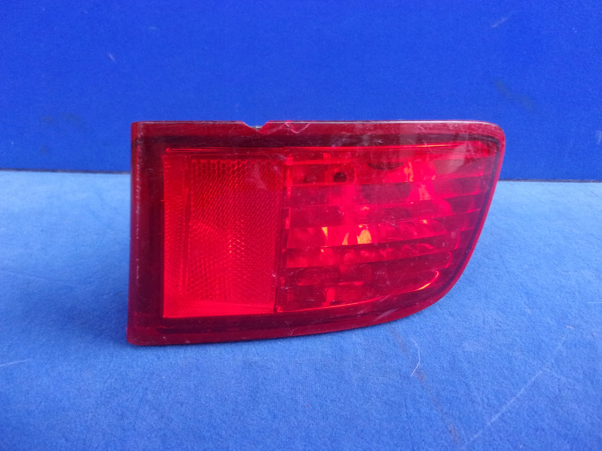 TOYOTA LAND CRUISER 120 LAMPA TYLNA PRZECIWMGIELNA
