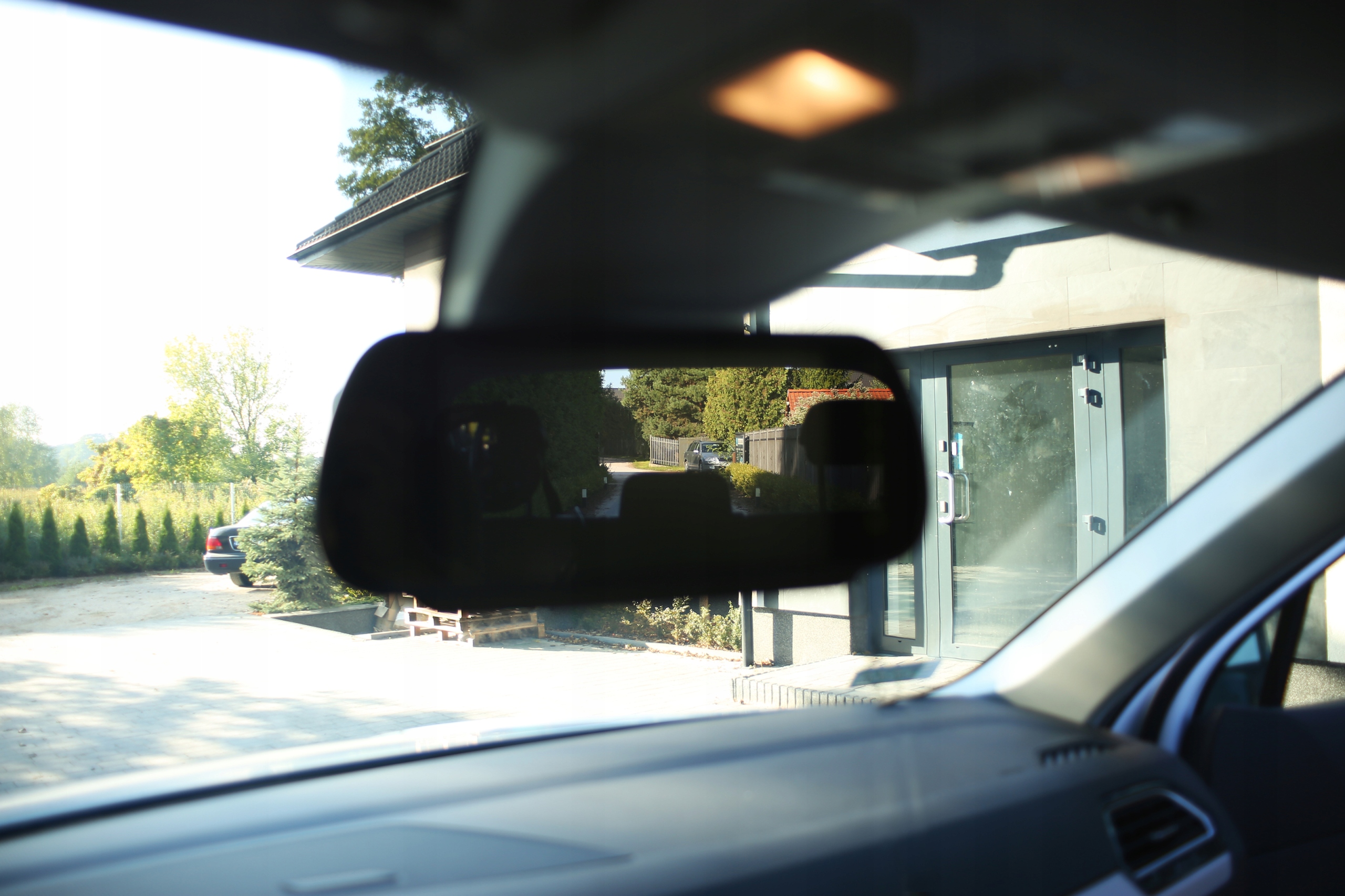 MONITOR 7 W LUSTERKU DO KAMERY COFANIA KOLOR 2AV LCD Display mirror