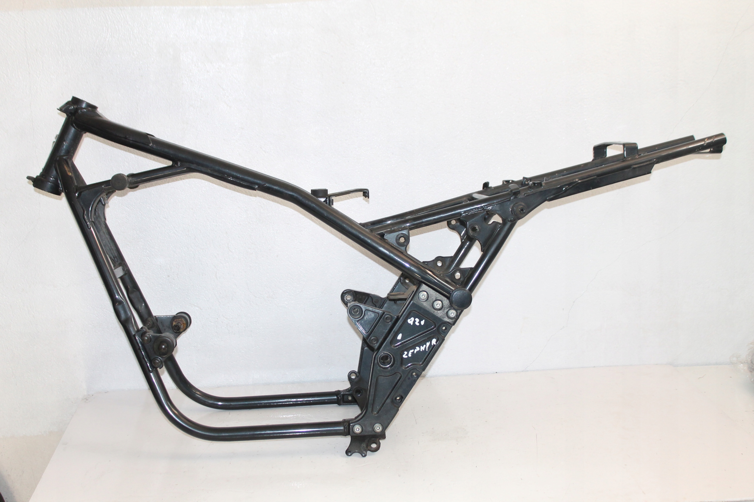 KAWASAKI ZEPHYR ZR 550 750 RAMA Z DOKUMENTAMI