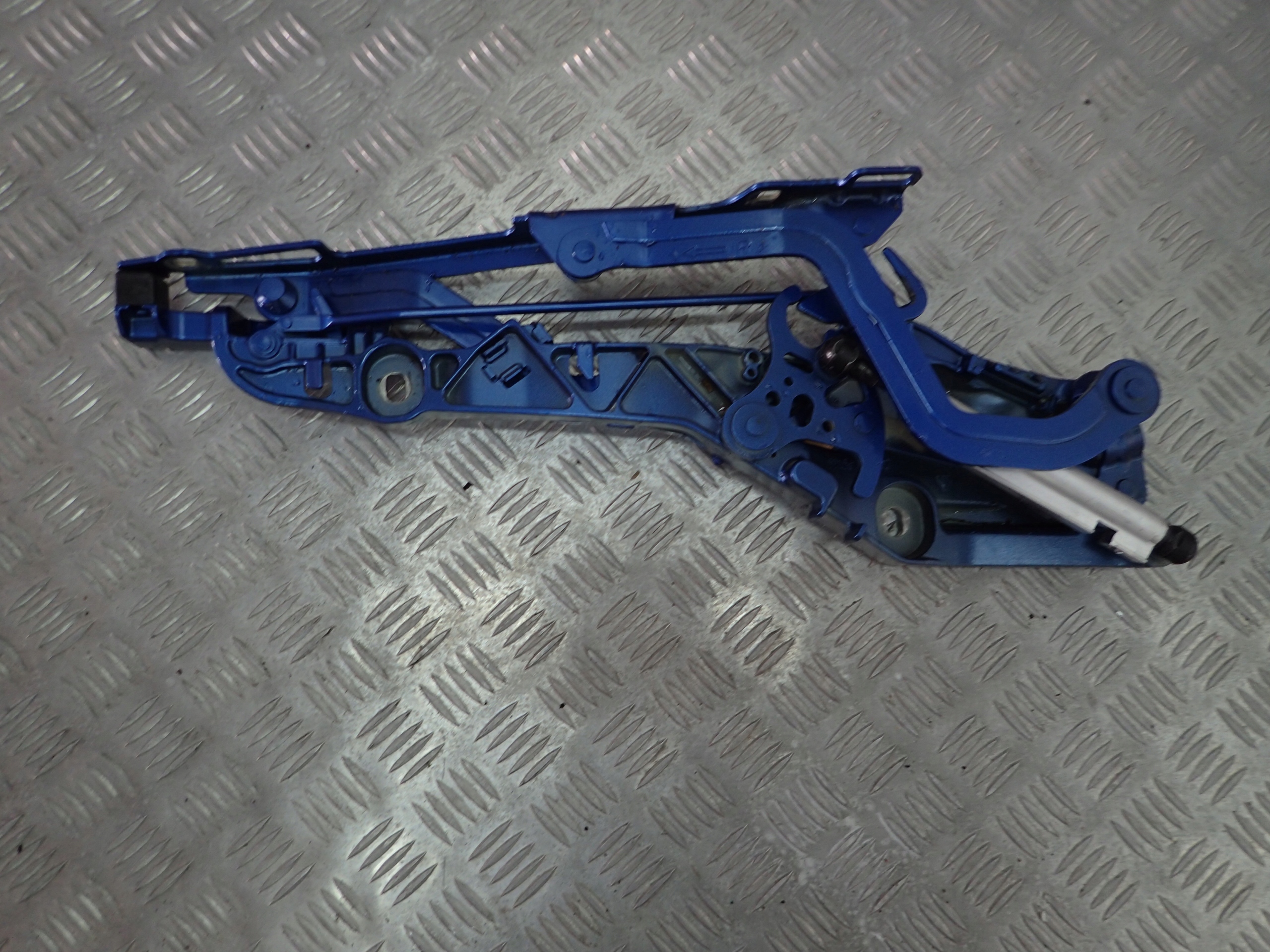 PORSCHE 991 911 ОТКИДНАЯ ПЕТЛЯ R 99156168002 M5J