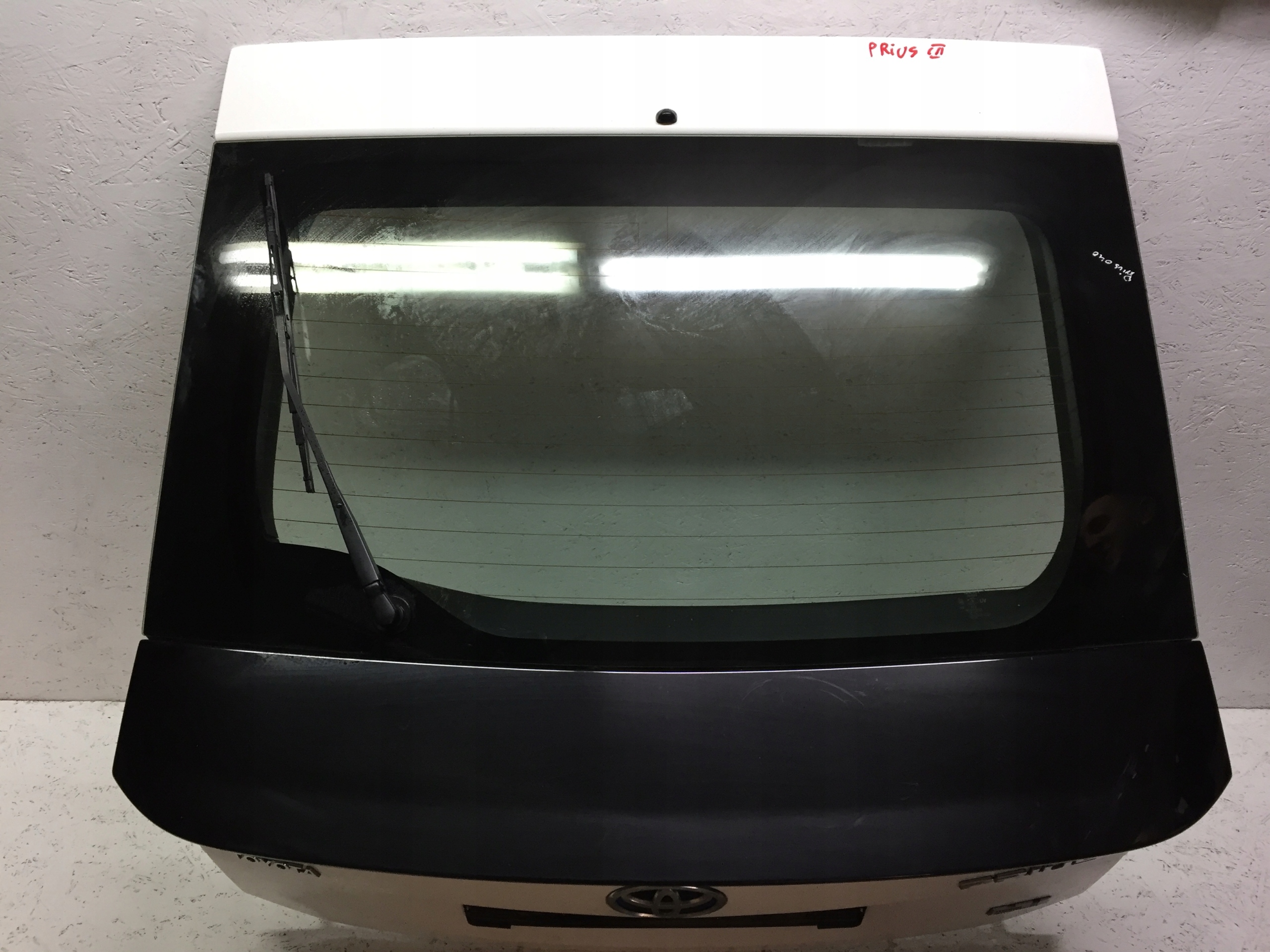 KLAPA TYŁ BAGAŻNIKA TOYOTA PRIUS III 09-15,KOD 040 Typ samochodu Samochody osobowe