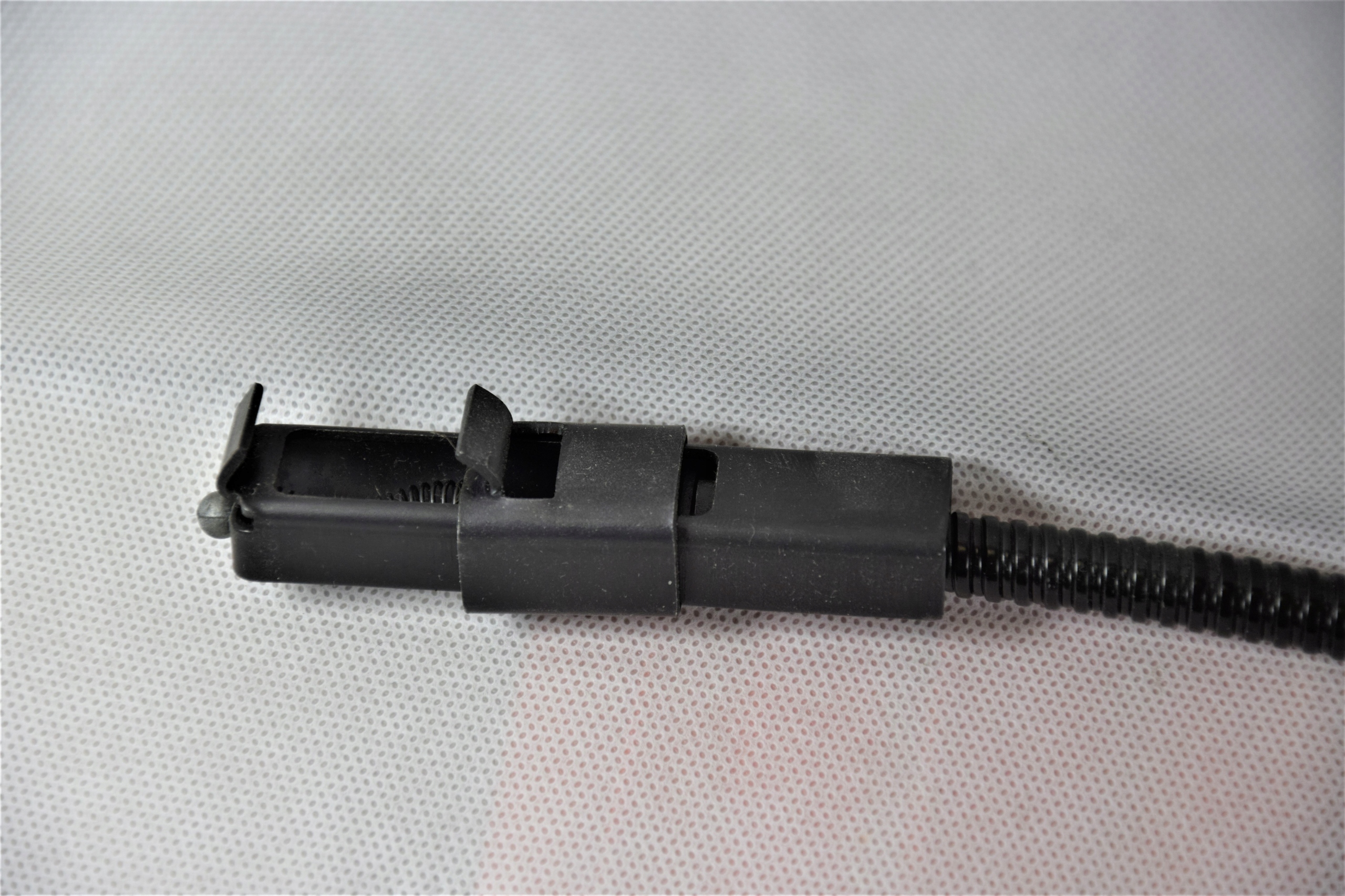 SSZCZYPCE DO OPASEK PRZEWODOW WODNYCH NA LINCE VW Mark Magnus