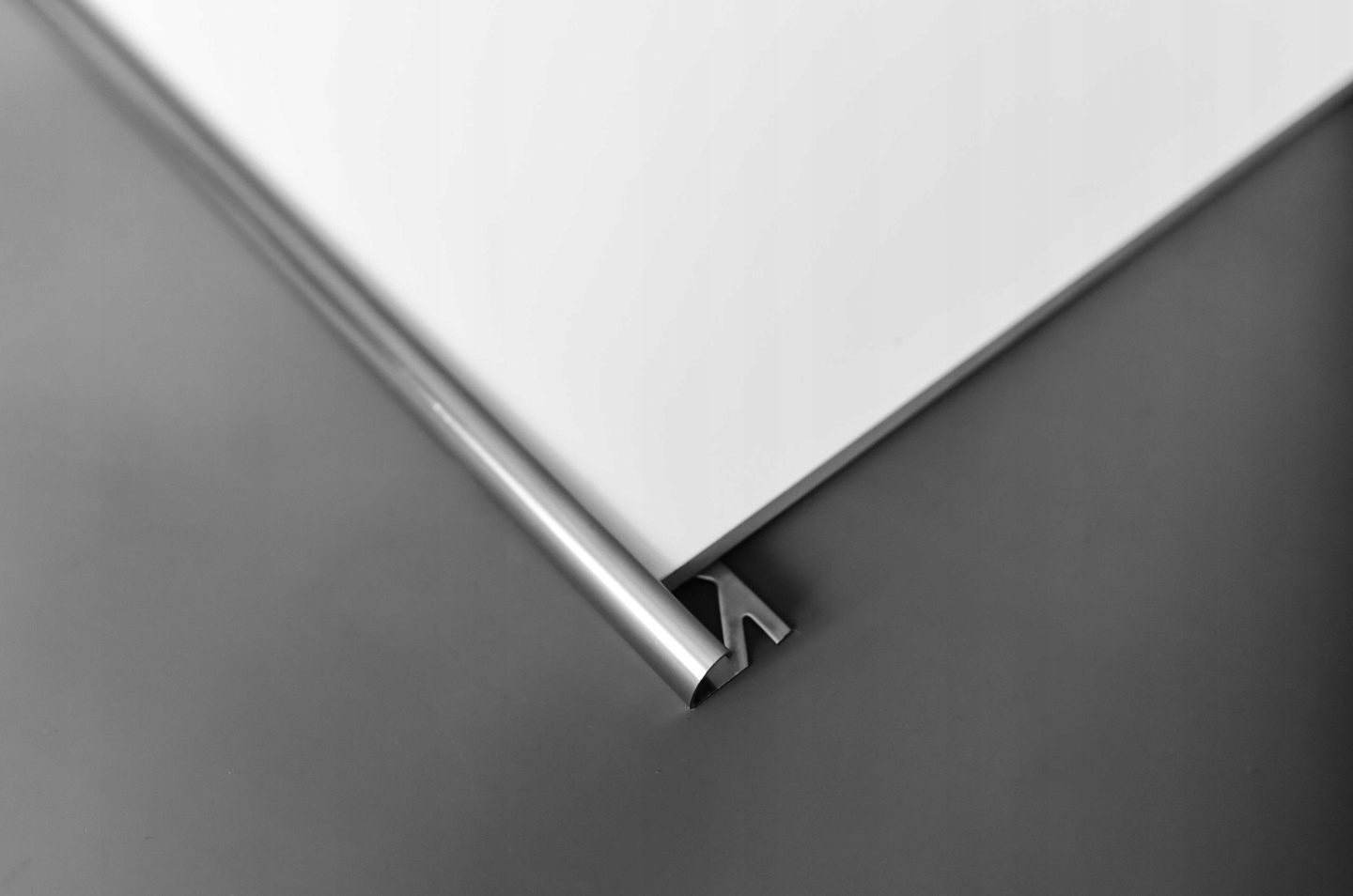 Listwa STALOWA NIERDZEWNA do płytek fliz POŁYSK