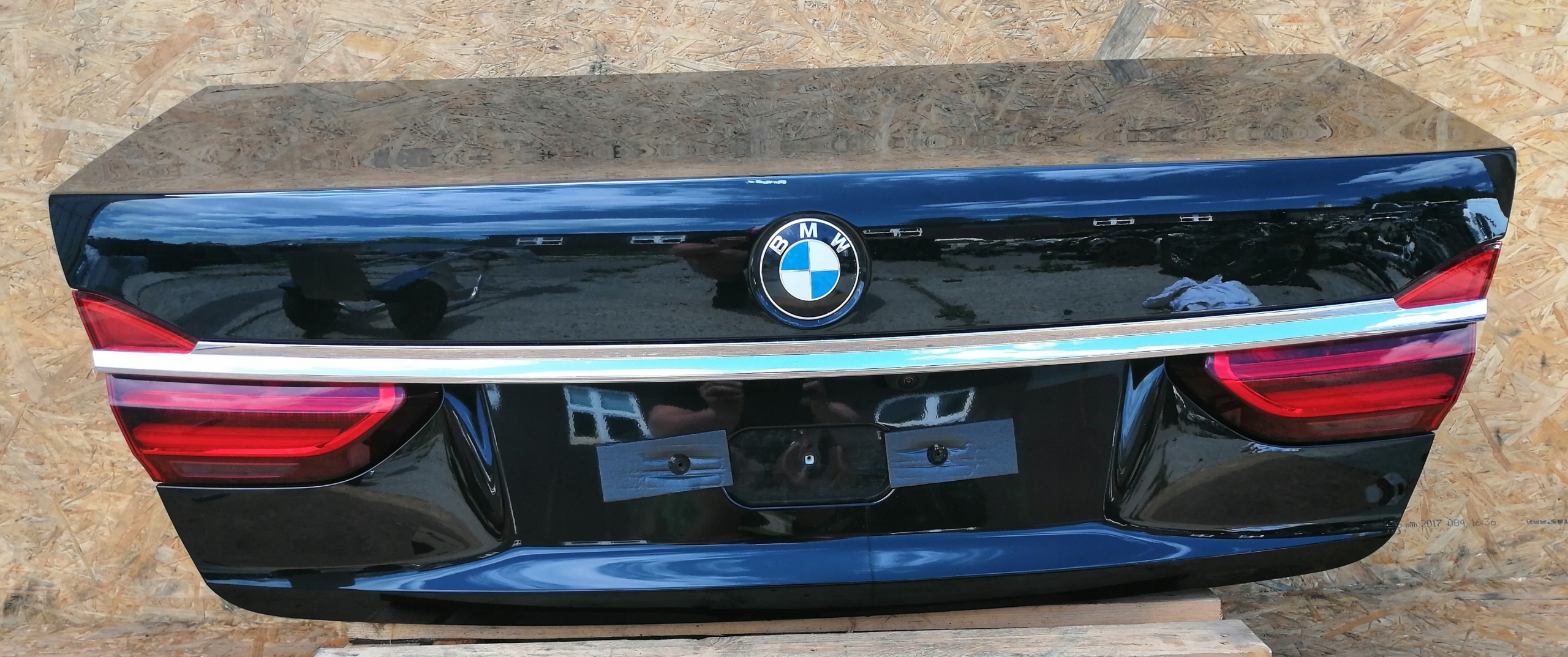 крышка багажника задняя зад BMW 7 G11 черный сапфир