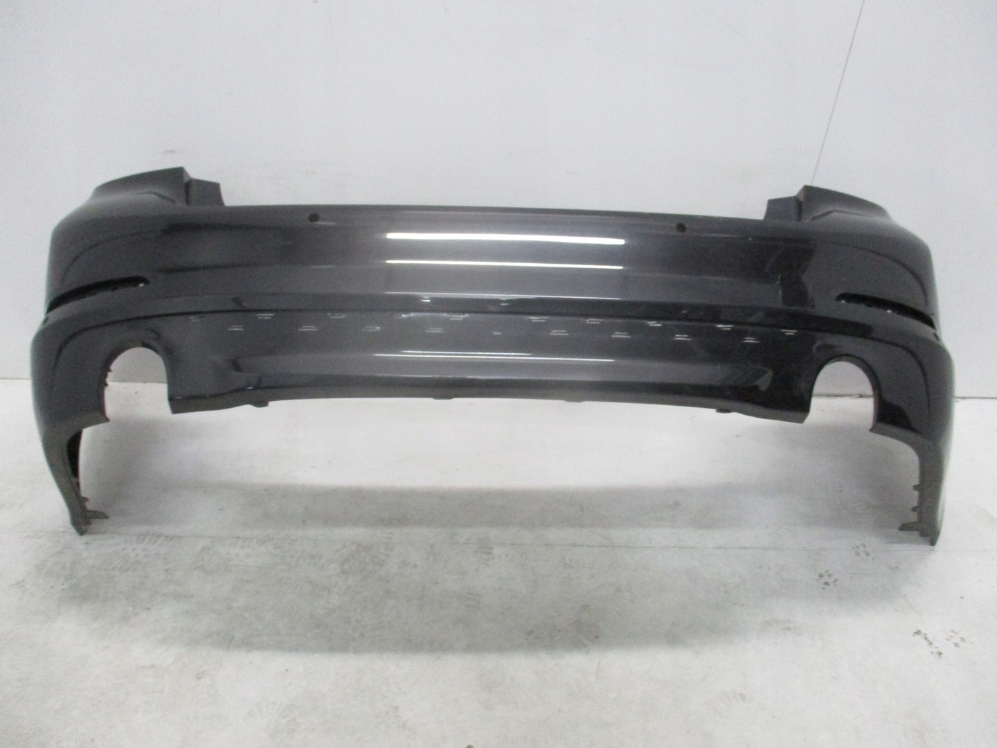 bumper BMW 5 G30 below PDC unprotected rear part