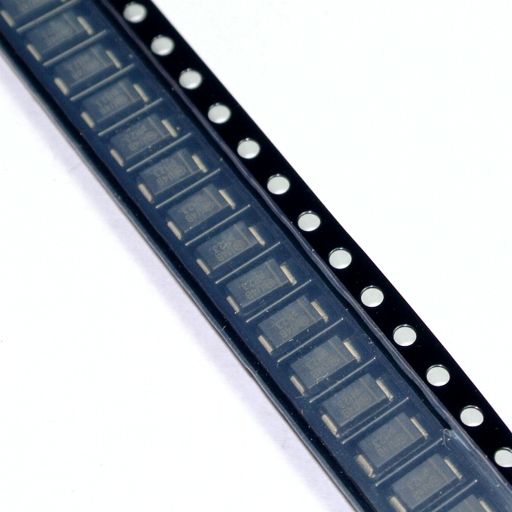 

M7 Dioda prostownicza Smd 1kV 1000V 1A Sma Diotec